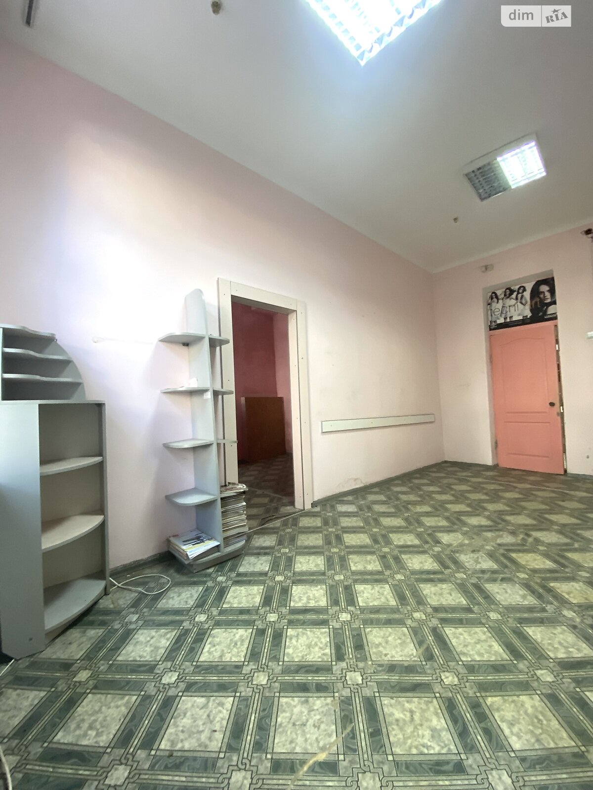 Коммерческое помещение в Ровно, сдам в аренду по Богоявленская улица, район Дозорцева, цена: 7 500 грн за объект фото 1