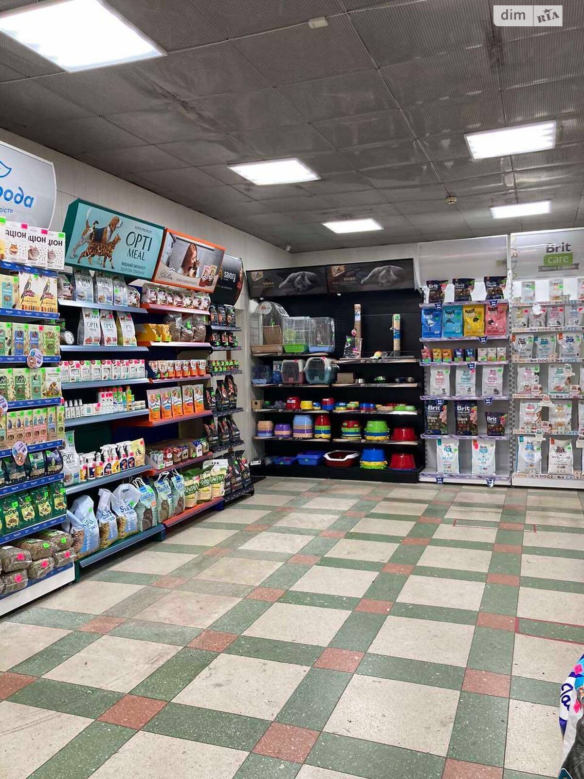 Комерційне приміщення в Рівному, Хмельницького Богдана бульвар, ціна оренди: 52 625 грн за об’єкт фото 1