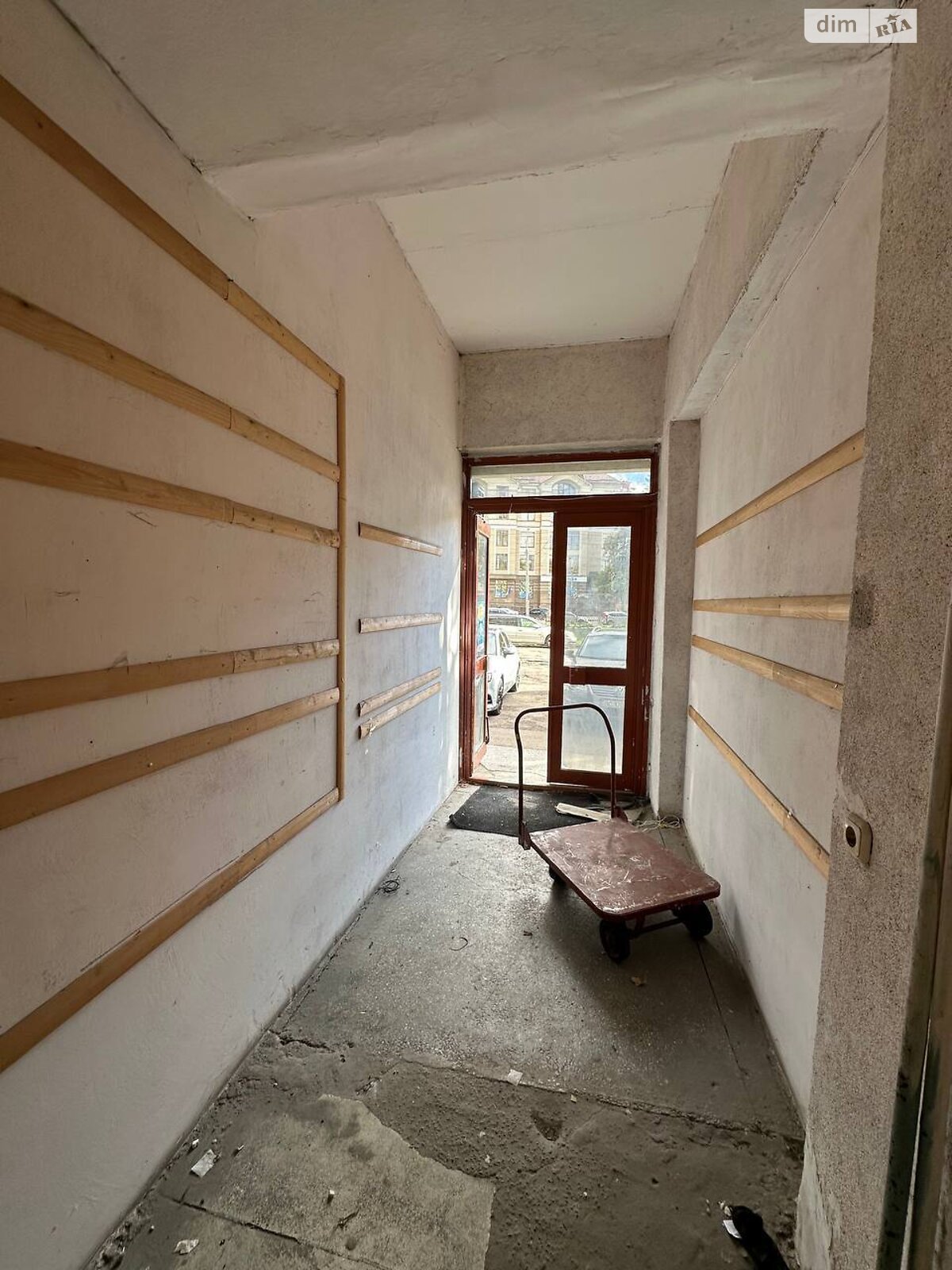 Комерційне приміщення в Рівному, здам в оренду по Київська вулиця 17, район Політон, ціна: 55 000 грн за об’єкт фото 1