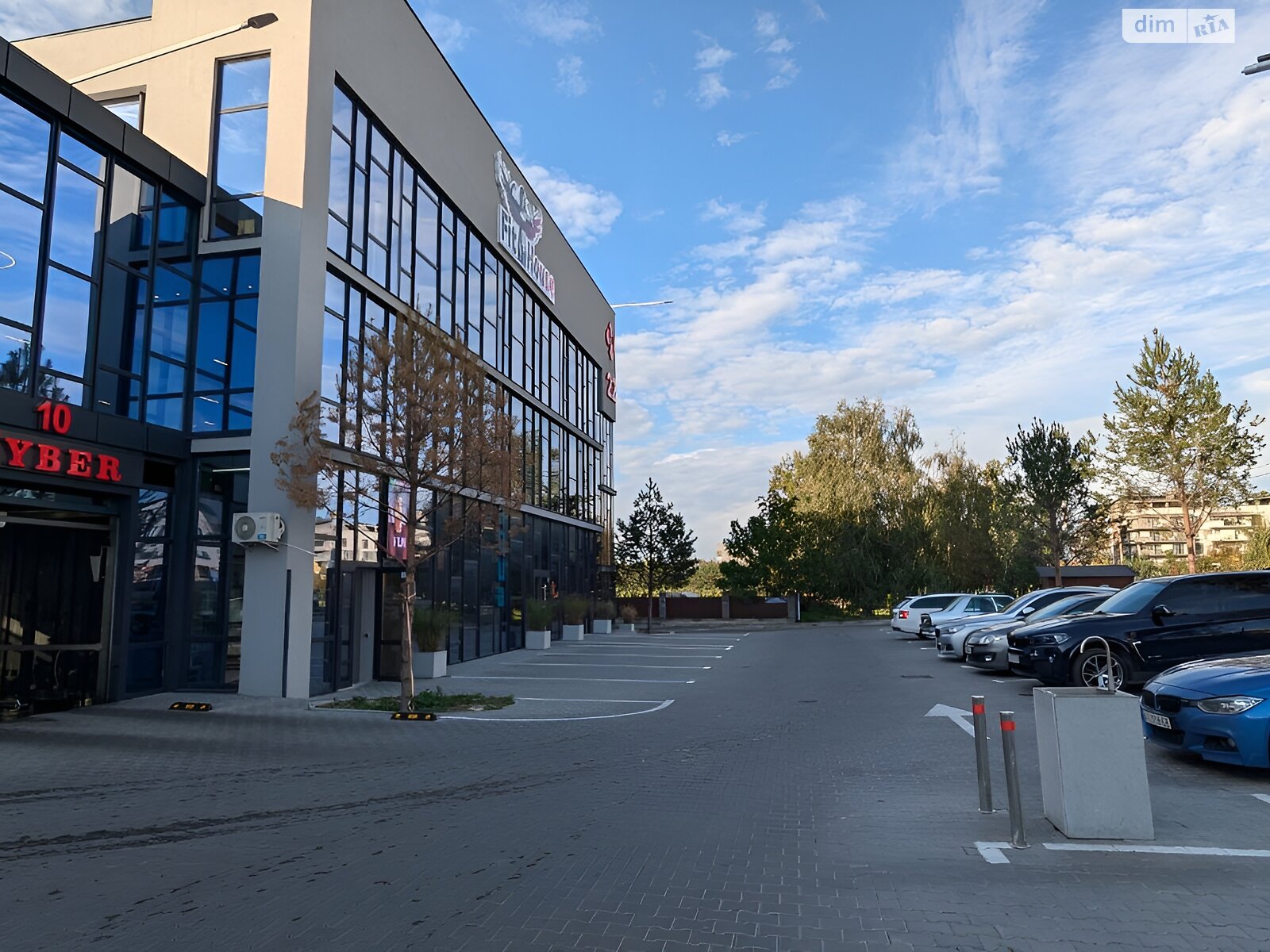 Коммерческое помещение в Ровно, сдам в аренду по Пасхальная улица 28, район Счастливое, цена: 235 500 грн за объект фото 1 Коммерческое помещение в Ровно, сдам в аренду по Пасхальная улица 28, район Счастливое, цена: 235 500 грн за объект фото 1