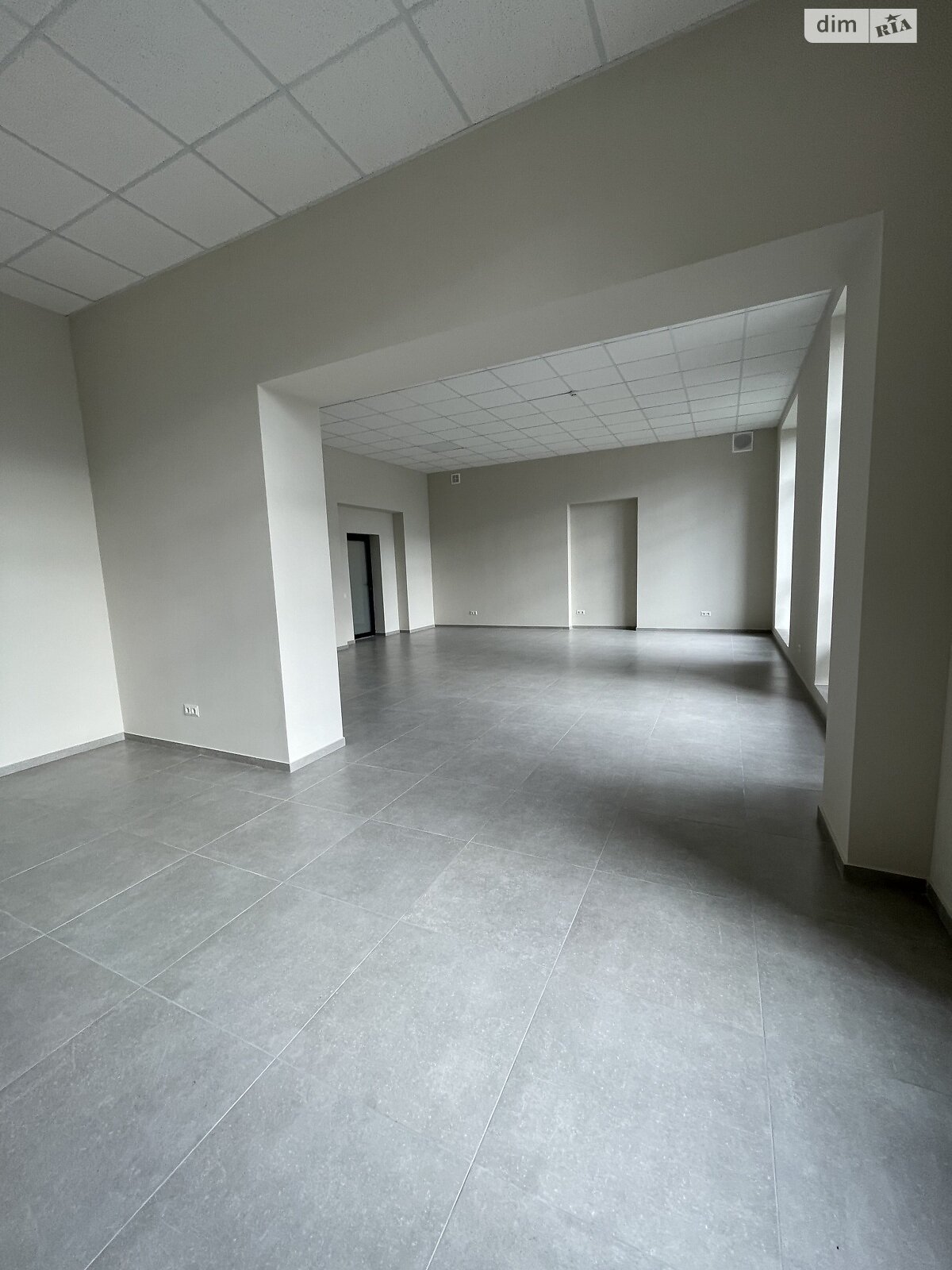 Коммерческое помещение в Ровно, сдам в аренду по Студенческая улица 24, район Счастливое, цена: 26 757 грн за объект фото 1