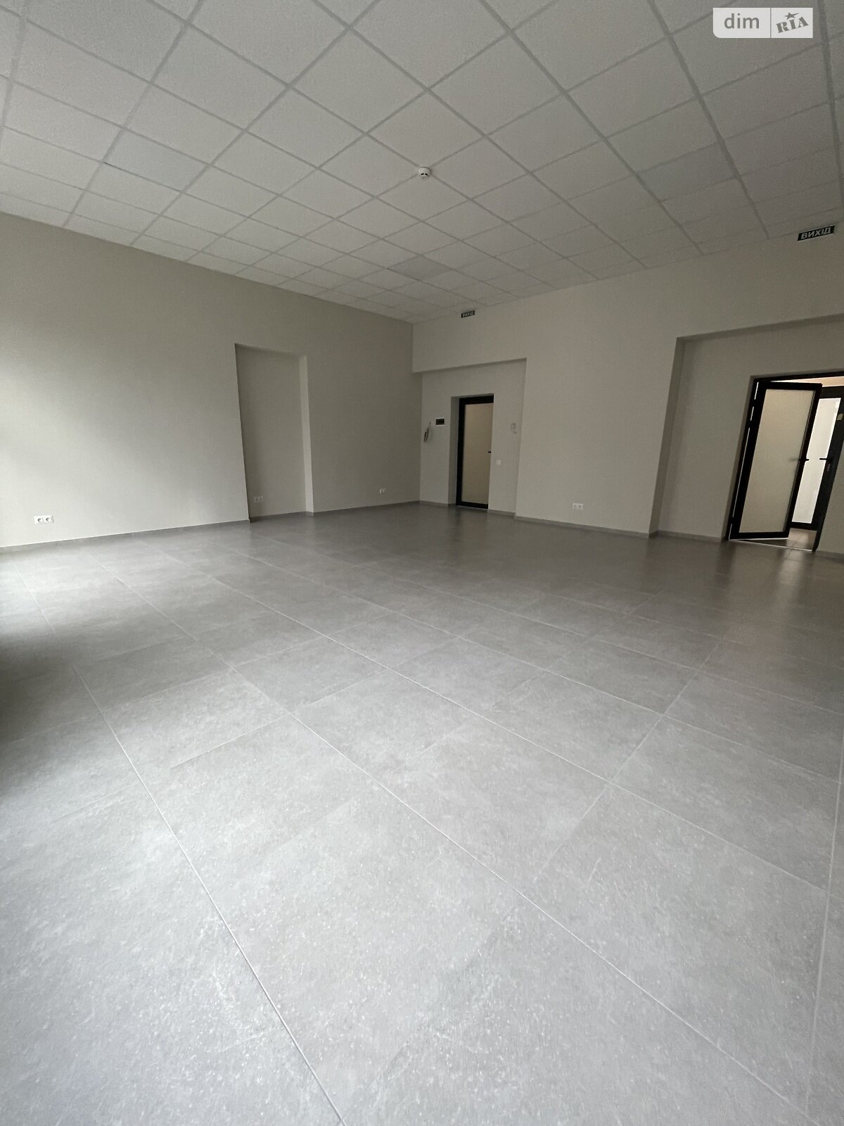 Коммерческое помещение в Ровно, сдам в аренду по Студенческая улица 24, район Счастливое, цена: 20 404 грн за объект фото 1 Коммерческое помещение в Ровно, сдам в аренду по Студенческая улица 24, район Счастливое, цена: 20 404 грн за объект фото 1