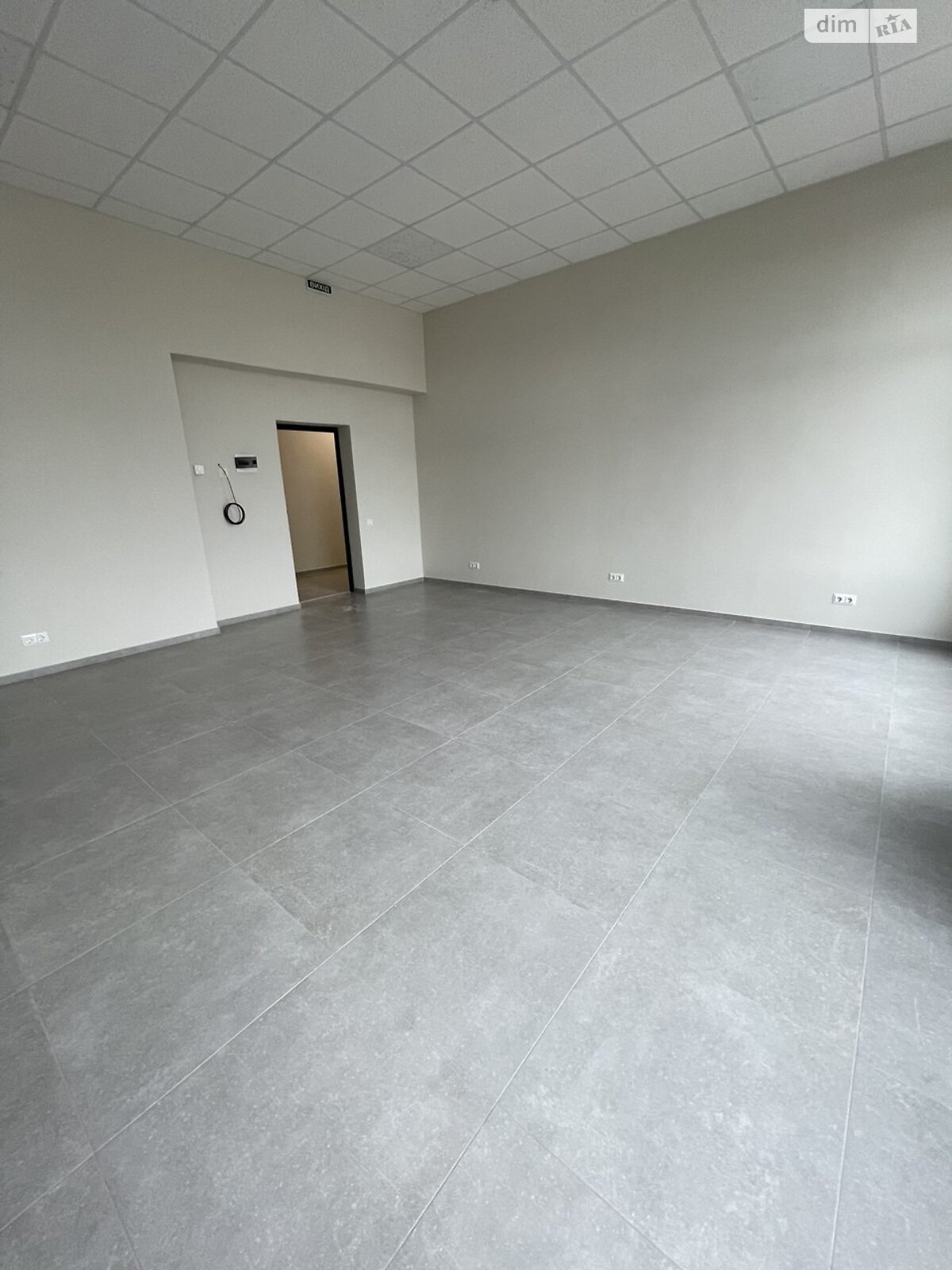 Комерційне приміщення в Рівному, здам в оренду по Студентська вулиця 24, район Щасливе, ціна: 13 799 грн за об’єкт фото 1