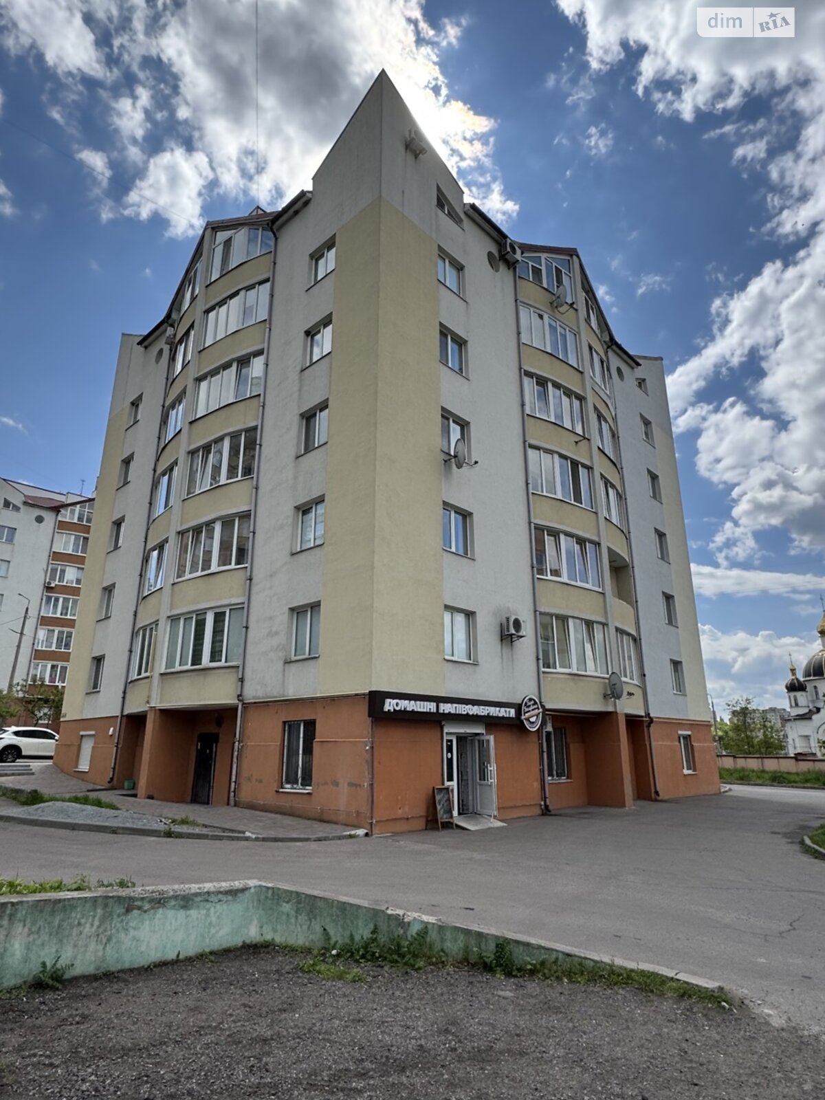 Комерційне приміщення в Рівному, здам в оренду по Коновальця Євгена вулиця 44, район Північний, ціна: 15 000 грн за об’єкт фото 1 Комерційне приміщення в Рівному, здам в оренду по Коновальця Євгена вулиця 44, район Північний, ціна: 15 000 грн за об’єкт фото 1
