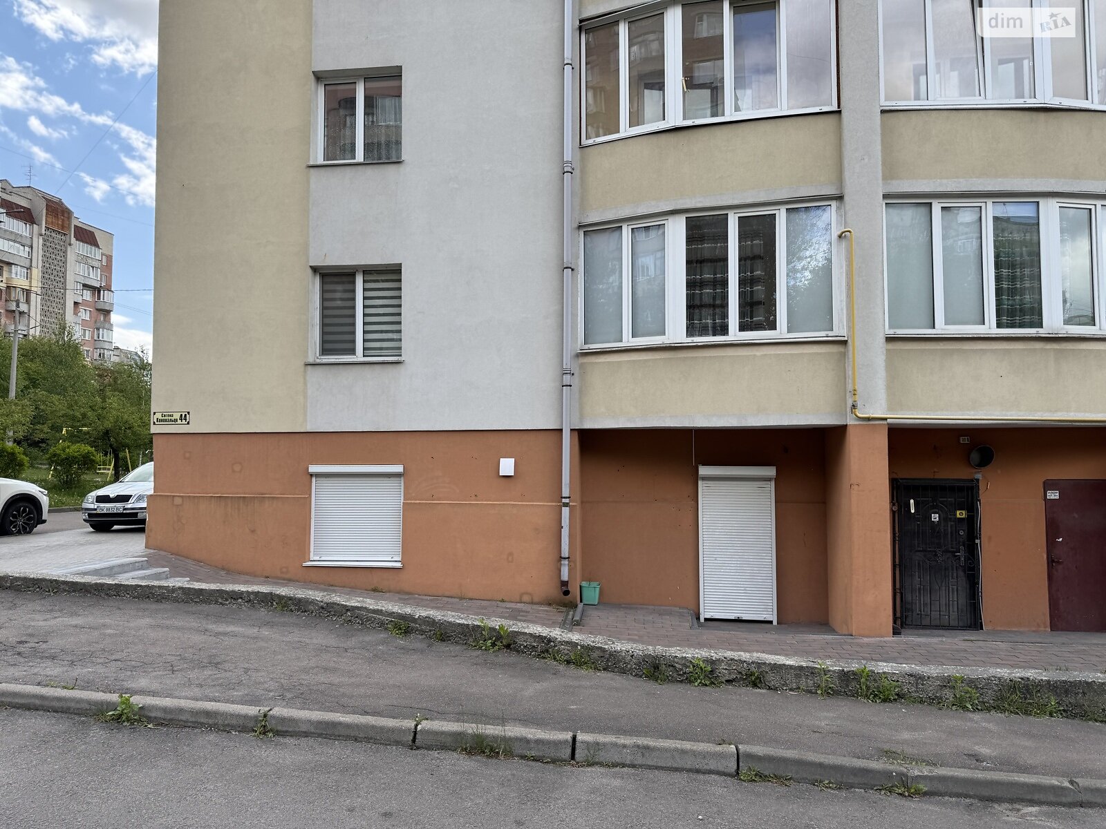 Комерційне приміщення в Рівному, здам в оренду по Коновальця Євгена вулиця 44, район Північний, ціна: 15 000 грн за об’єкт фото 1 Комерційне приміщення в Рівному, здам в оренду по Коновальця Євгена вулиця 44, район Північний, ціна: 15 000 грн за об’єкт фото 1