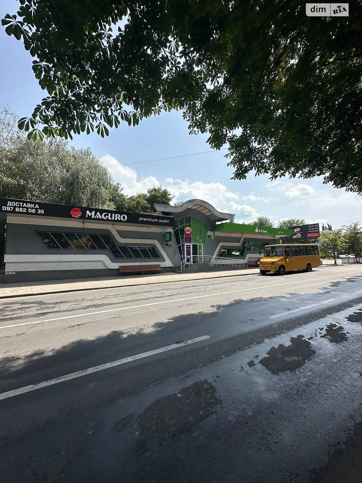Комерційне приміщення в Рівному, здам в оренду по Чорновола В’ячеслава вулиця 27, район Центр, ціна: 10 000 грн за об’єкт фото 1 Комерційне приміщення в Рівному, здам в оренду по Чорновола В’ячеслава вулиця 27, район Центр, ціна: 10 000 грн за об’єкт фото 1