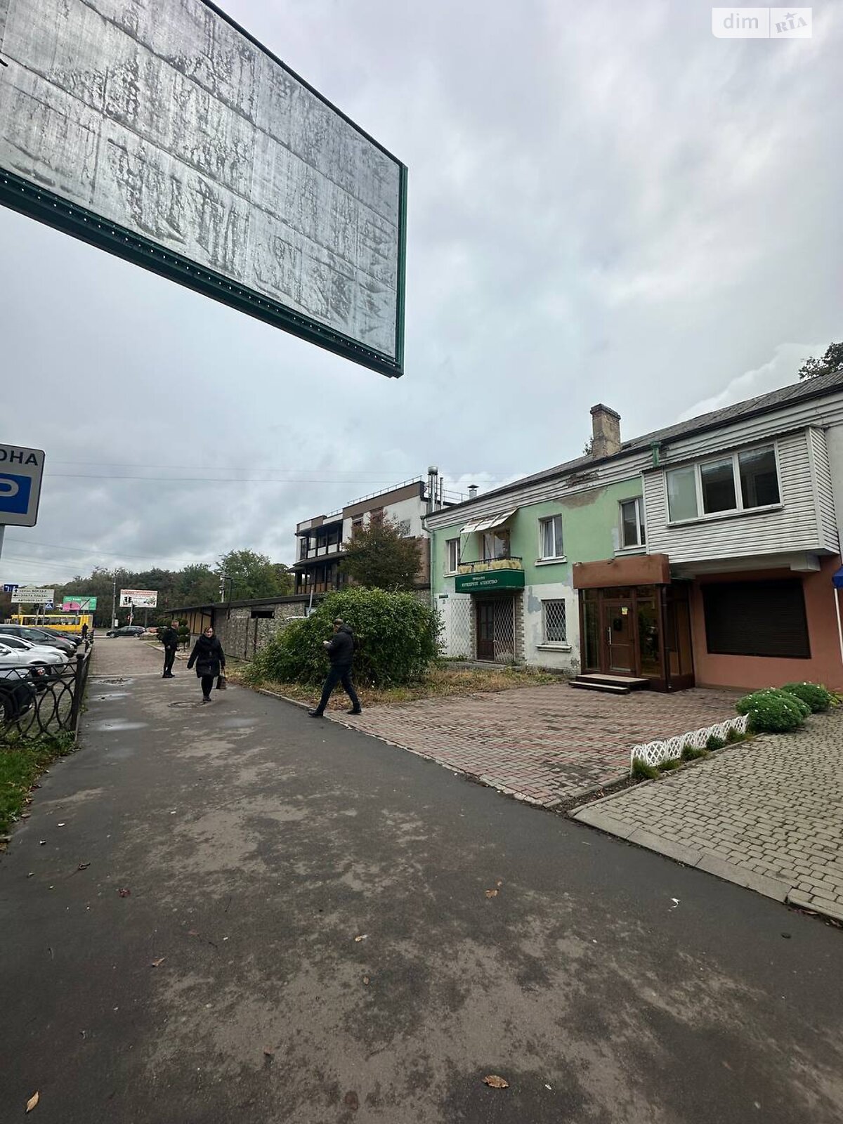 Комерційне приміщення в Рівному, здам в оренду по Чорновола В’ячеслава вулиця 35, район Центр, ціна: 16 000 грн за об’єкт фото 1 Комерційне приміщення в Рівному, здам в оренду по Чорновола В’ячеслава вулиця 35, район Центр, ціна: 16 000 грн за об’єкт фото 1