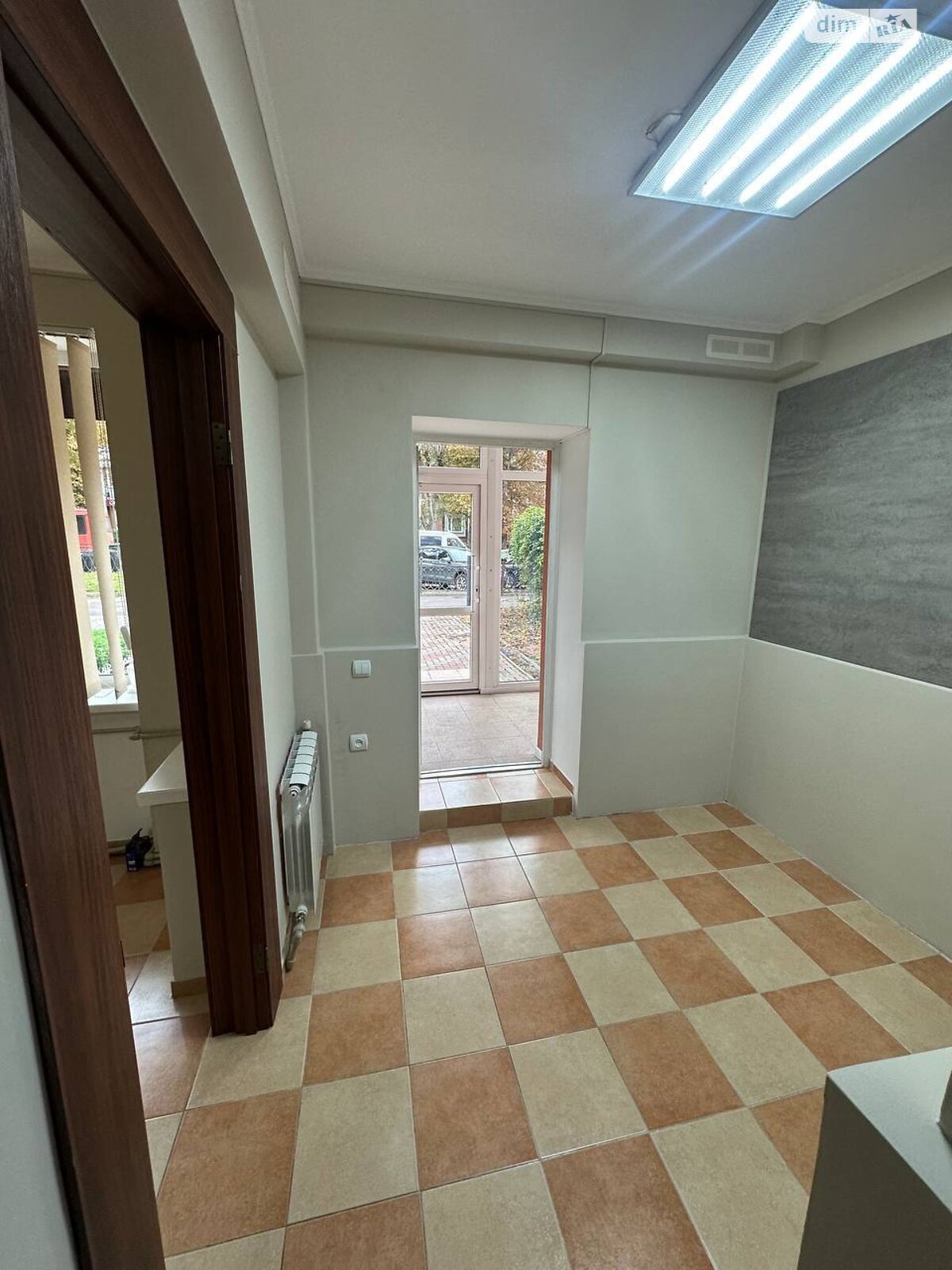 Комерційне приміщення в Рівному, здам в оренду по Чорновола В’ячеслава вулиця 35, район Центр, ціна: 16 000 грн за об’єкт фото 1 Комерційне приміщення в Рівному, здам в оренду по Чорновола В’ячеслава вулиця 35, район Центр, ціна: 16 000 грн за об’єкт фото 1