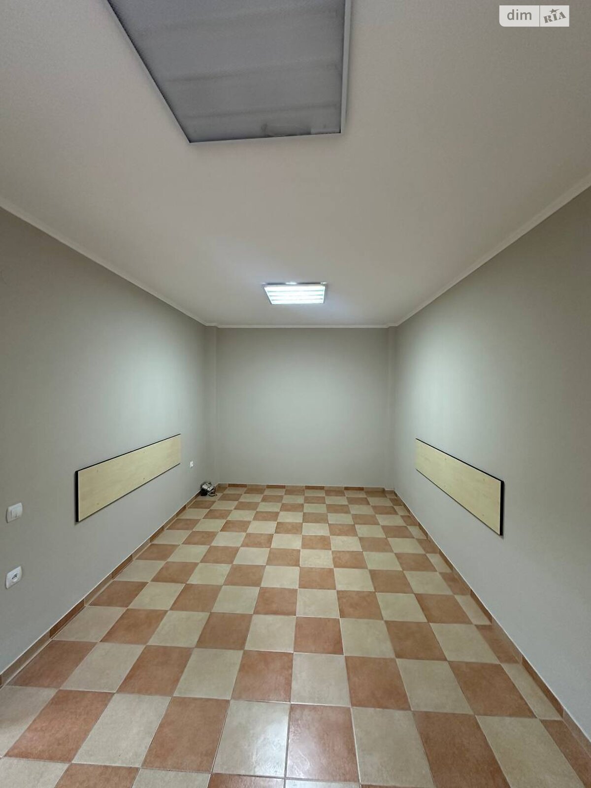 Комерційне приміщення в Рівному, здам в оренду по Чорновола В’ячеслава вулиця 35, район Центр, ціна: 16 000 грн за об’єкт фото 1 Комерційне приміщення в Рівному, здам в оренду по Чорновола В’ячеслава вулиця 35, район Центр, ціна: 16 000 грн за об’єкт фото 1