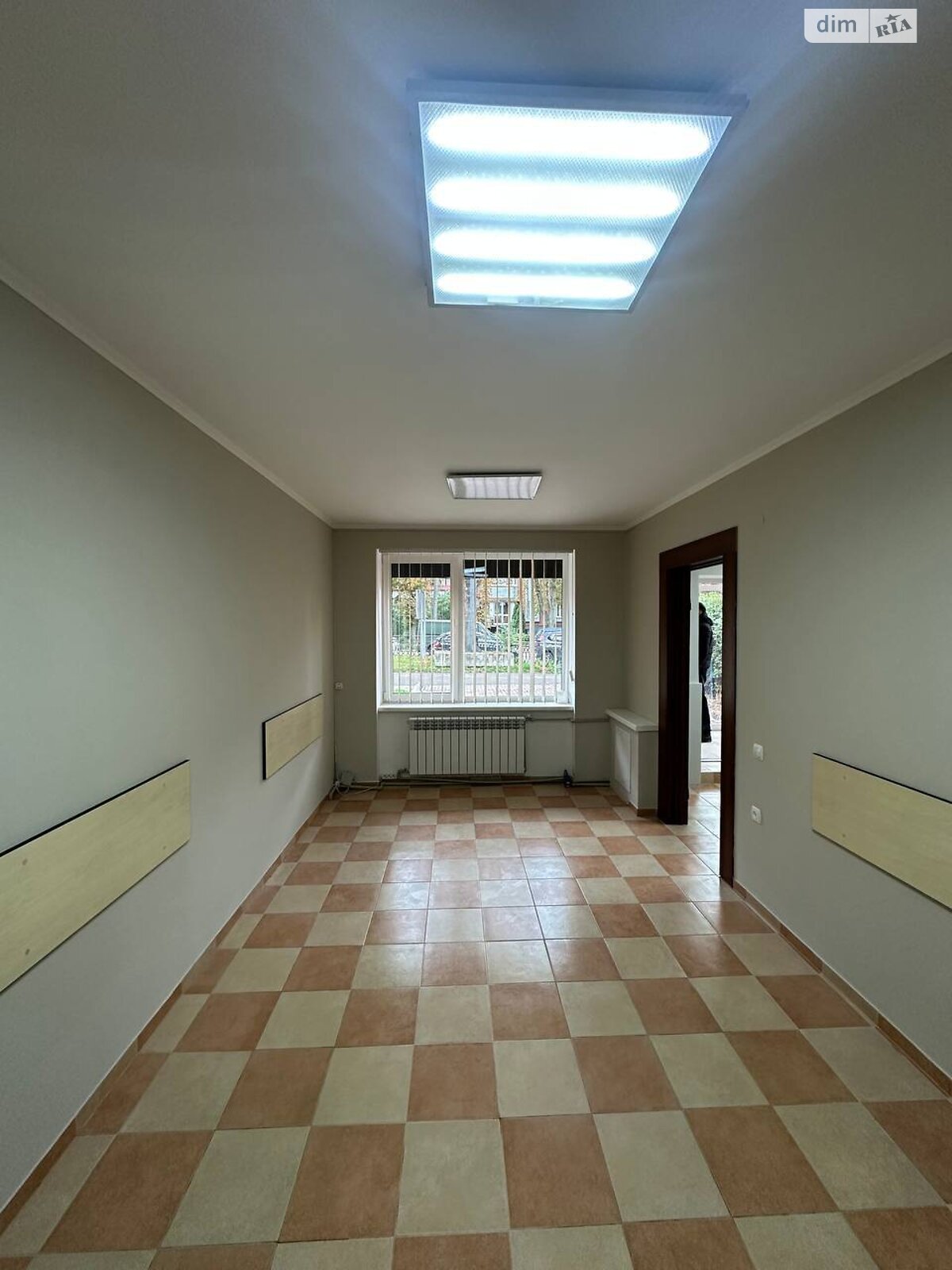 Комерційне приміщення в Рівному, здам в оренду по Чорновола В’ячеслава вулиця 35, район Центр, ціна: 16 000 грн за об’єкт фото 1 Комерційне приміщення в Рівному, здам в оренду по Чорновола В’ячеслава вулиця 35, район Центр, ціна: 16 000 грн за об’єкт фото 1