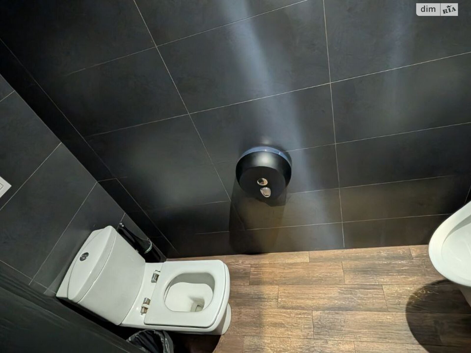 Коммерческое помещение в Ровно, сдам в аренду по Драгоманова улица 32, район Центр, цена: 41 550 грн за объект фото 1 Коммерческое помещение в Ровно, сдам в аренду по Драгоманова улица 32, район Центр, цена: 41 550 грн за объект фото 1