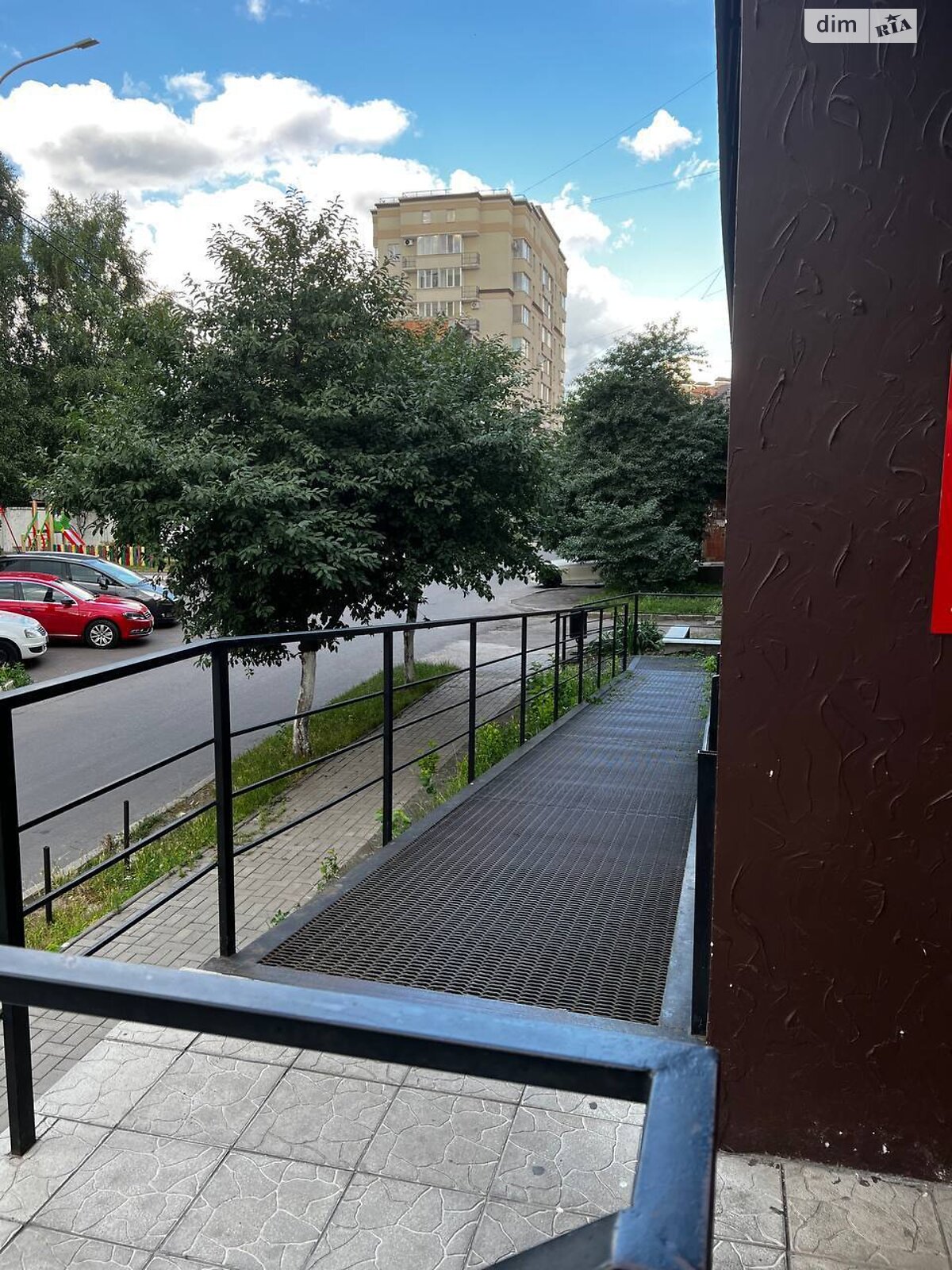 Комерційне приміщення в Рівному, здам в оренду по Казимира Любомирського (Лермонтова) вулиця 9, район Центр, ціна: 60 000 грн за об’єкт фото 1 Комерційне приміщення в Рівному, здам в оренду по Казимира Любомирського (Лермонтова) вулиця 9, район Центр, ціна: 60 000 грн за об’єкт фото 1
