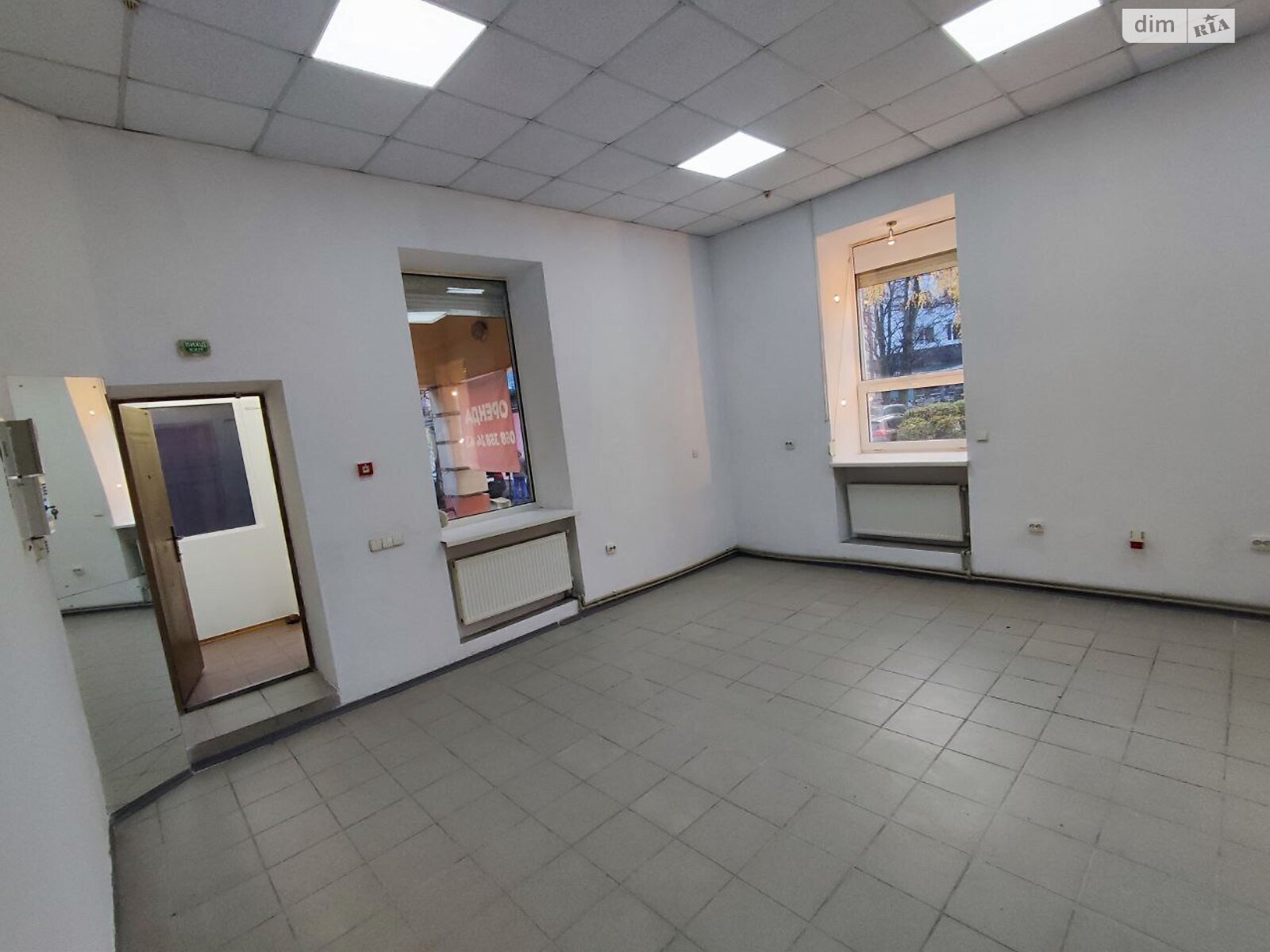 Коммерческое помещение в Ровно, сдам в аренду по Мазепы Гетьмана улица 4, район Центр, цена: 25 000 грн за объект фото 1