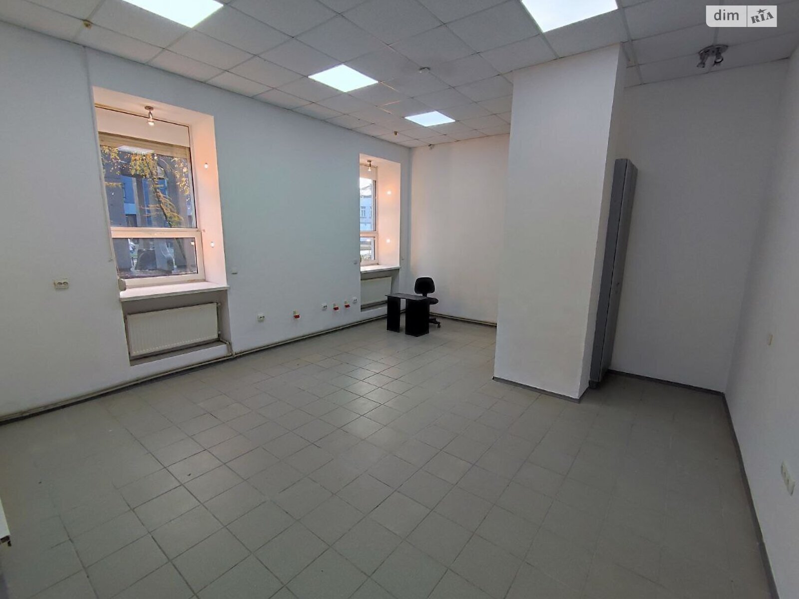 Коммерческое помещение в Ровно, сдам в аренду по Мазепы Гетьмана улица 4, район Центр, цена: 25 000 грн за объект фото 1