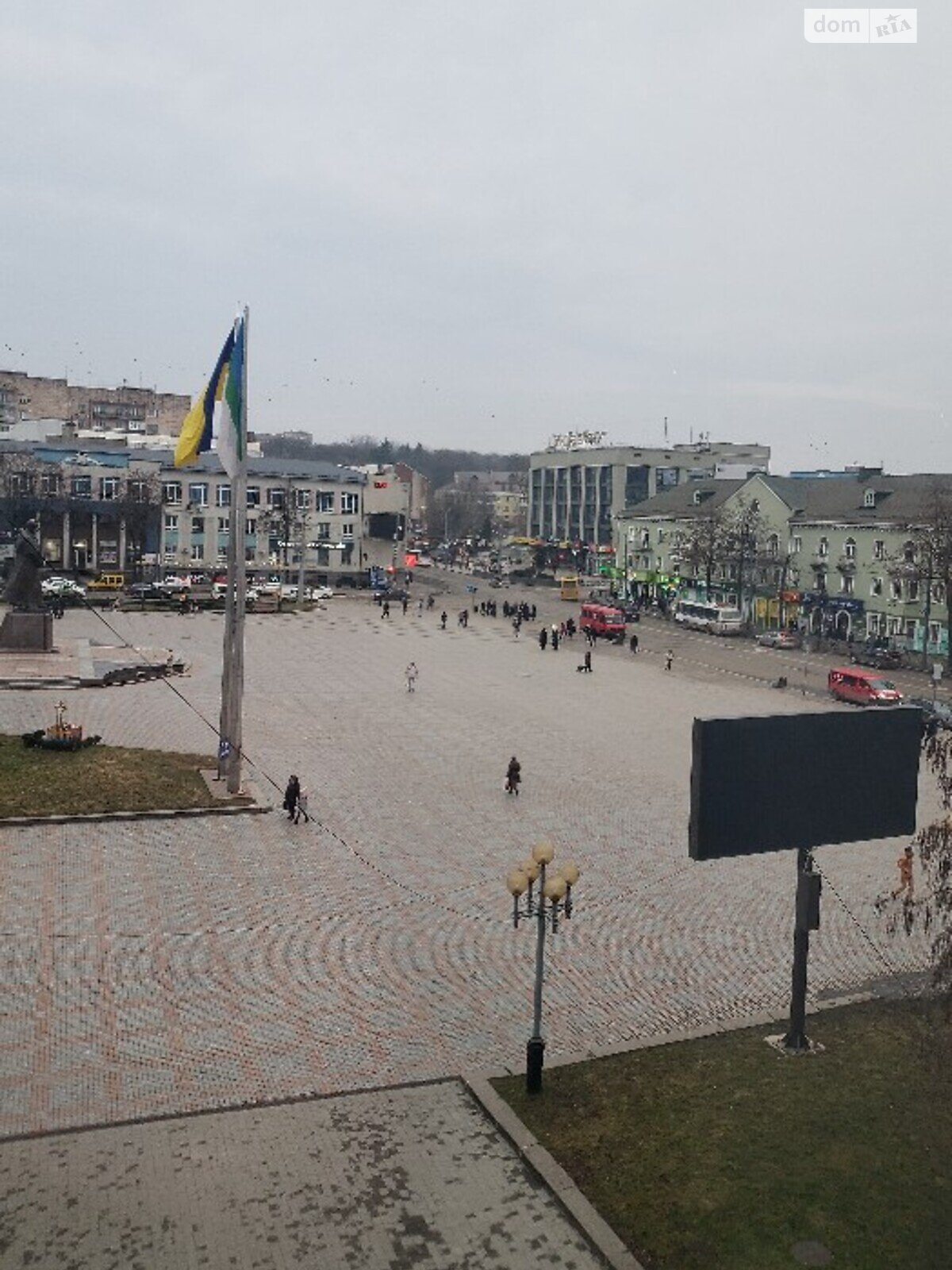 Коммерческое помещение в Ровно, сдам в аренду по Независимости майдан, район Центр, цена: 6 160 грн за объект фото 1