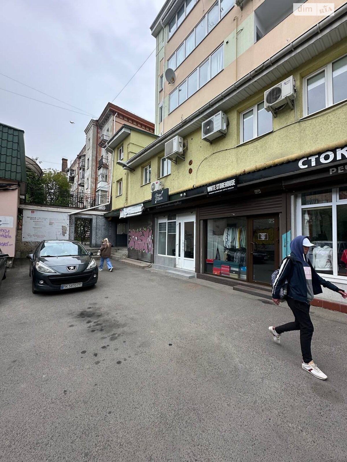 Комерційне приміщення в Рівному, здам в оренду по Соборна вулиця 67, район Центр, ціна: 12 000 грн за об’єкт фото 1 Комерційне приміщення в Рівному, здам в оренду по Соборна вулиця 67, район Центр, ціна: 12 000 грн за об’єкт фото 1