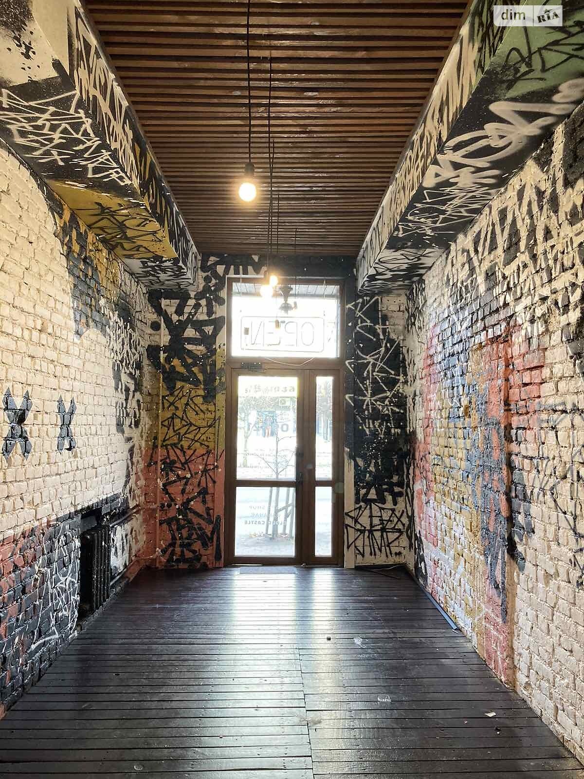Комерційне приміщення в Рівному, здам в оренду по Соборна вулиця 15, район Центр, ціна: 25 300 грн за об’єкт фото 1