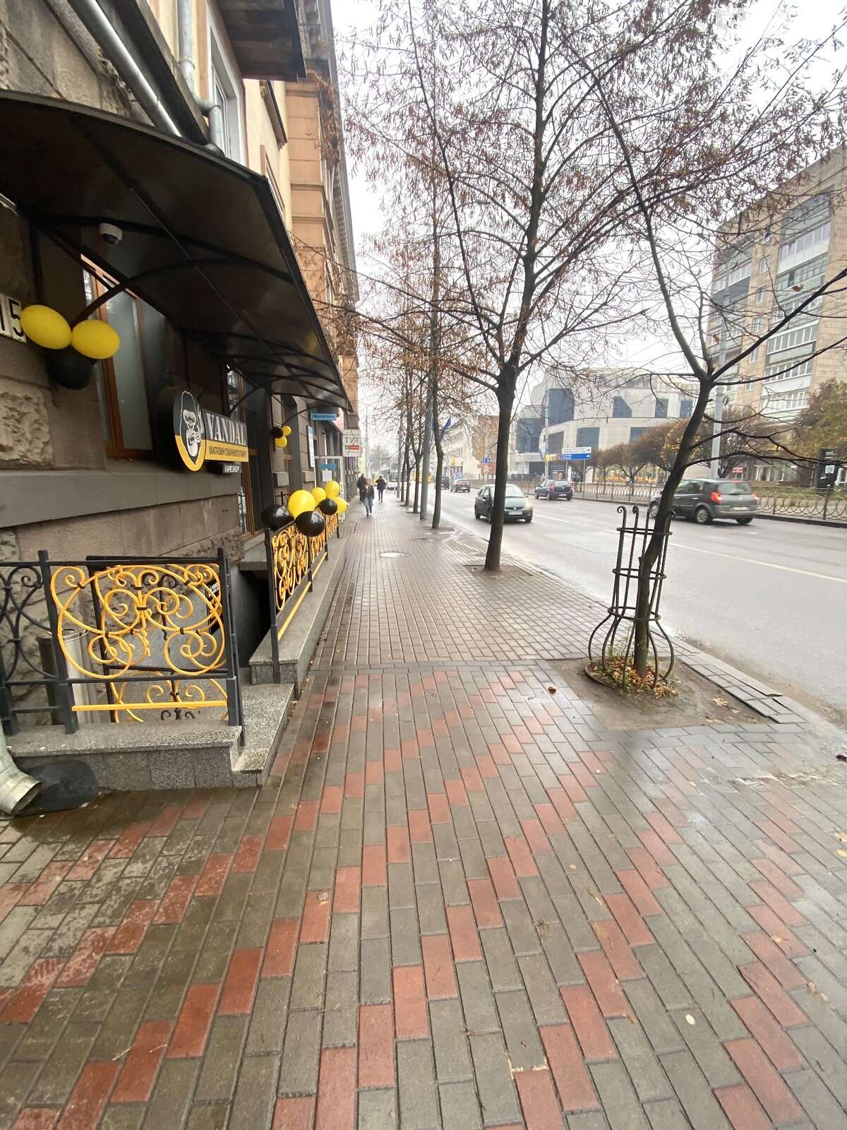 Коммерческое помещение в Ровно, сдам в аренду по Соборная улица, район Центр, цена: 25 300 грн за объект фото 1 Коммерческое помещение в Ровно, сдам в аренду по Соборная улица, район Центр, цена: 25 300 грн за объект фото 1