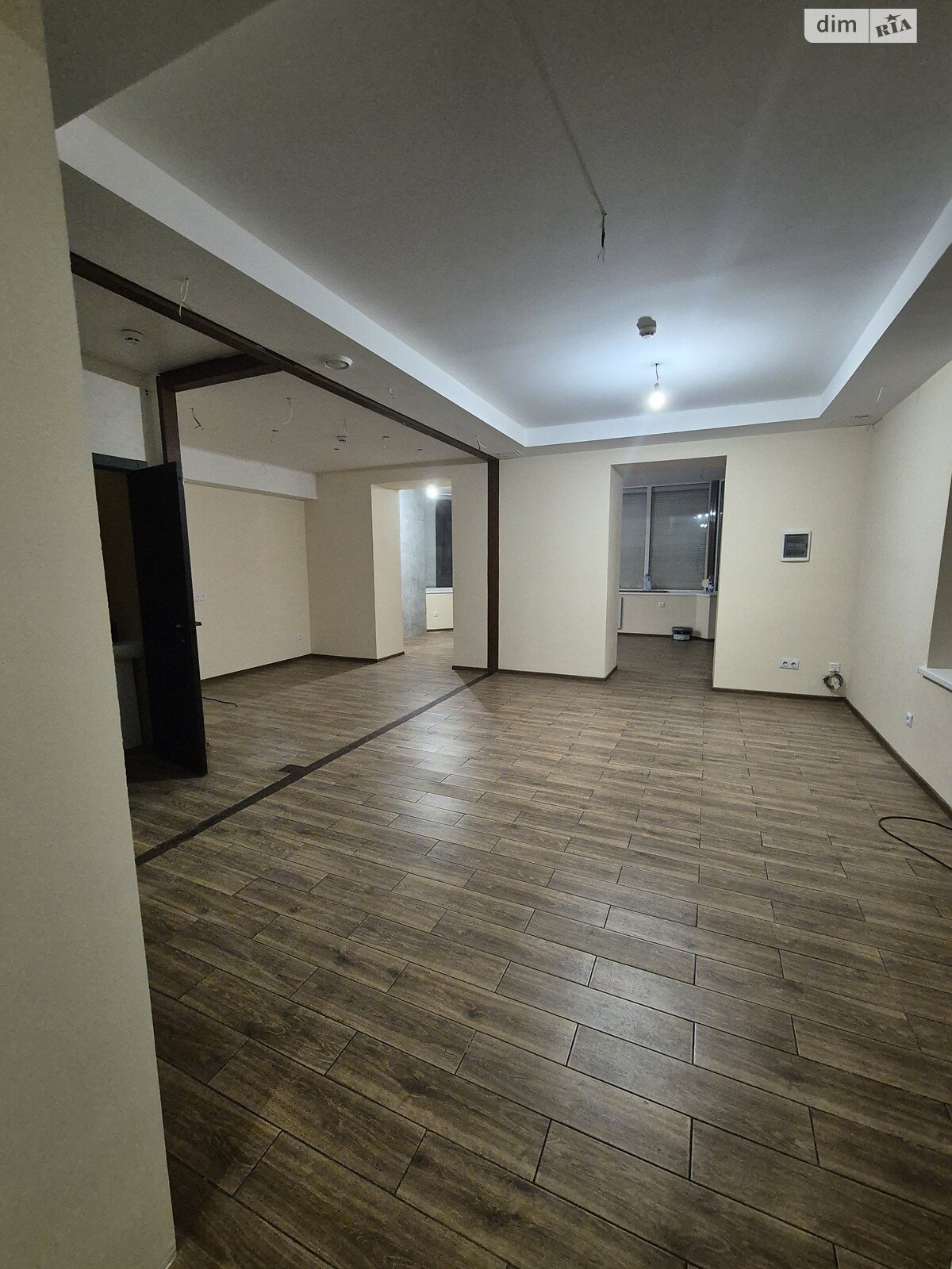 Комерційне приміщення в Рівному, здам в оренду по Соборна вулиця, район Центр, ціна: 72 165 грн за об’єкт фото 1