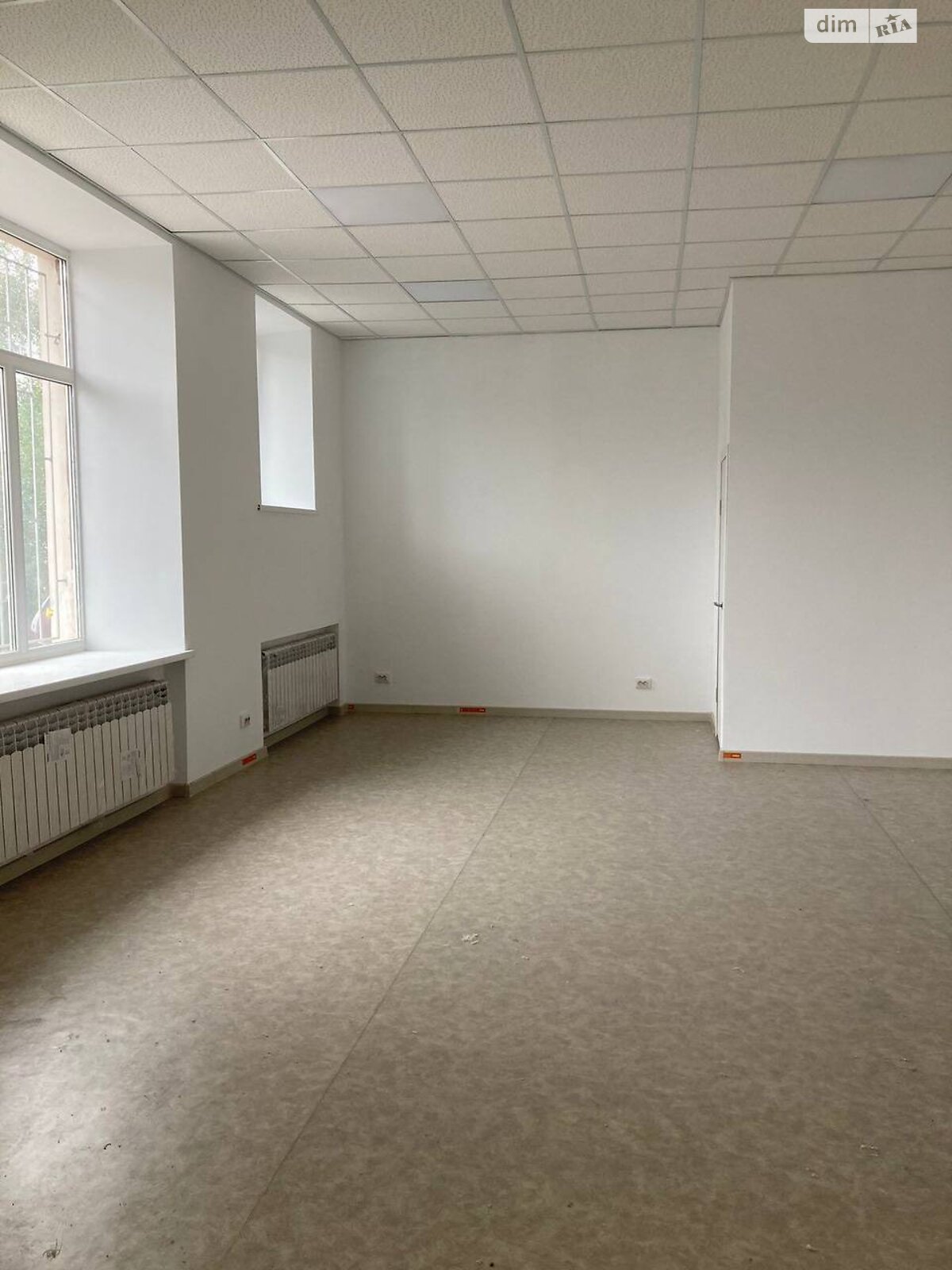 Коммерческое помещение в Ровно, сдам в аренду по Тараса Давидюка (Набережная) улица 6, район Центр, цена: 17 870 грн за объект фото 1