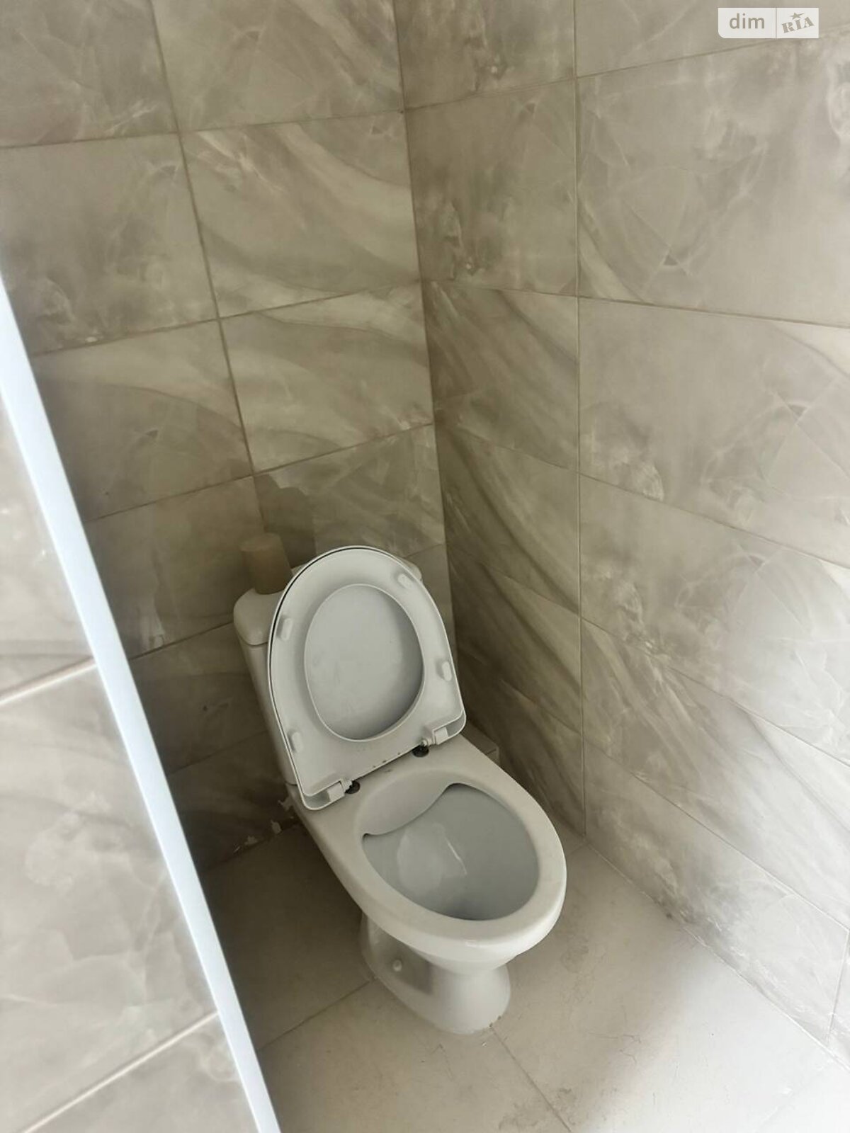 Комерційне приміщення в Рівному, здам в оренду по Тараса Давидюка (Набережна) вулиця 6, район Центр, ціна: 23 480 грн за об’єкт фото 1