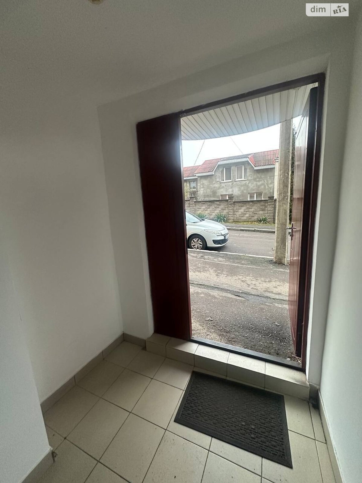 Коммерческое помещение в Ровно, сдам в аренду по Васильченко Степана улица 3, район Центр, цена: 8 000 грн за объект фото 1