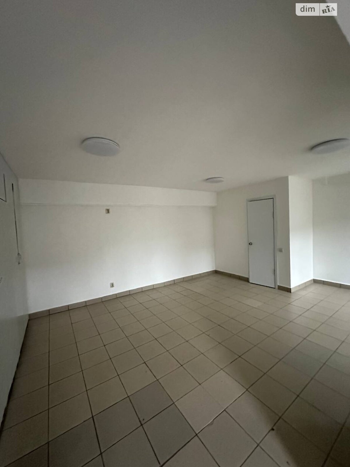 Коммерческое помещение в Ровно, сдам в аренду по Васильченко Степана улица 3, район Центр, цена: 8 000 грн за объект фото 1