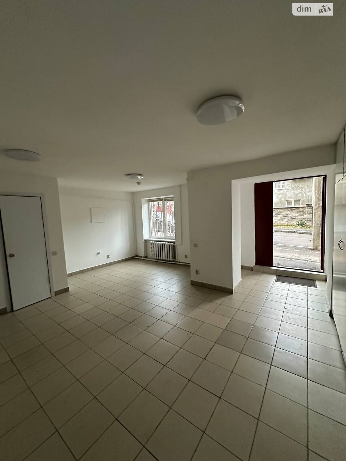 Коммерческое помещение в Ровно, сдам в аренду по Васильченко Степана улица 3, район Центр, цена: 8 000 грн за объект фото 1