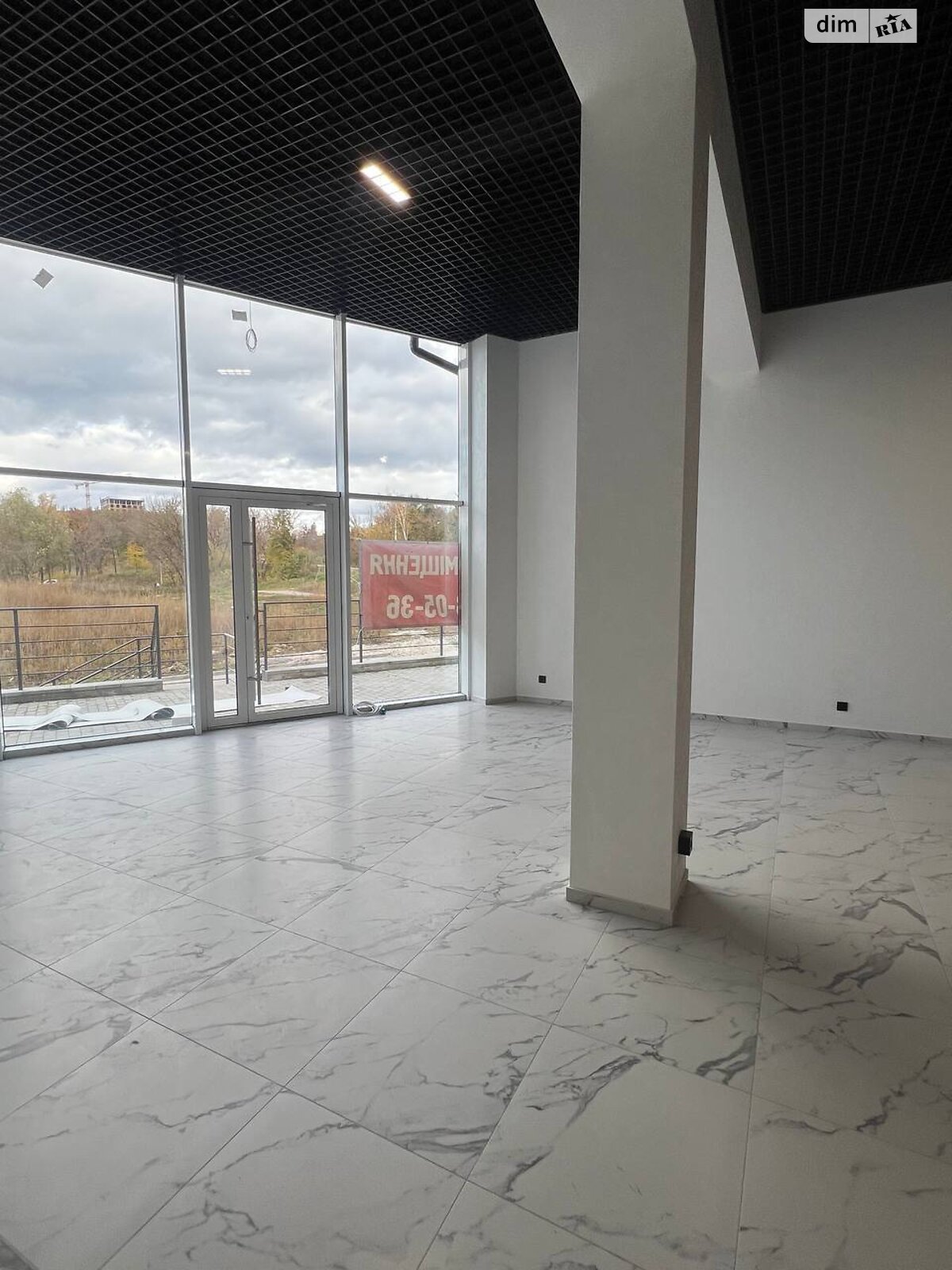 Комерційне приміщення в Рівному, здам в оренду по Чорновола В’ячеслава вулиця, район Південний, ціна: 61 800 грн за об’єкт фото 1