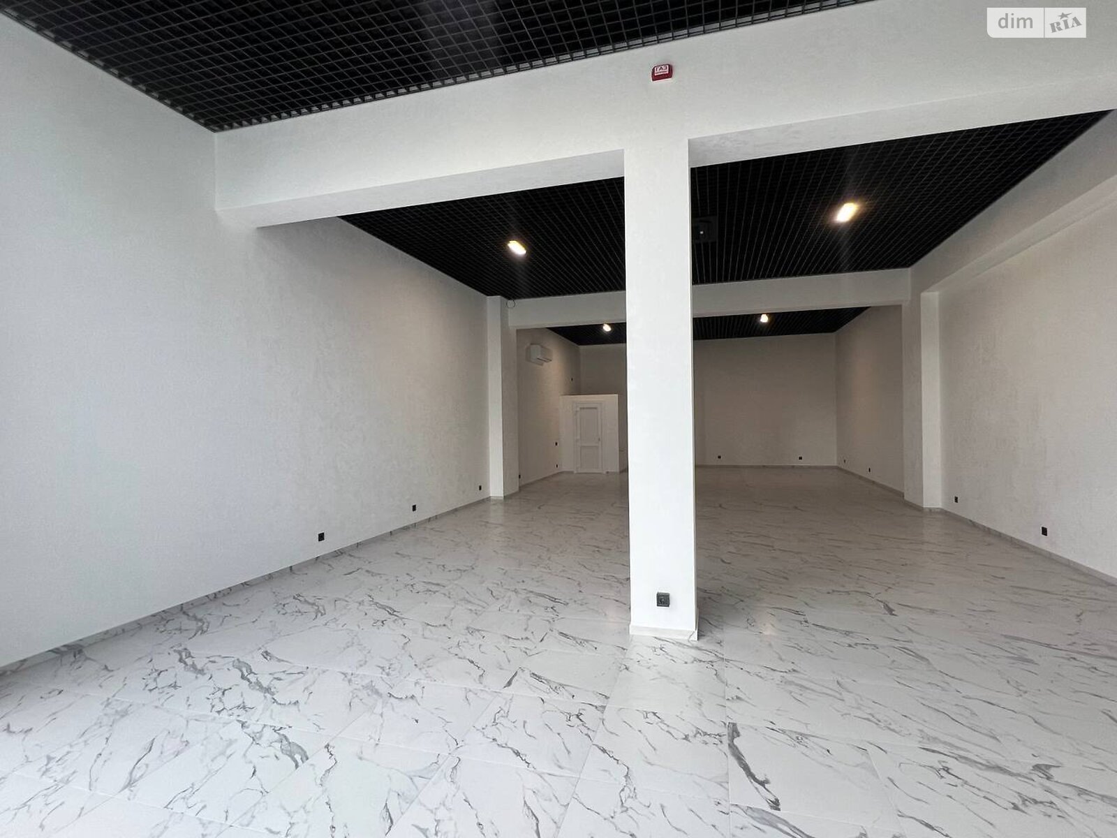 Комерційне приміщення в Рівному, здам в оренду по Чорновола В’ячеслава вулиця, район Південний, ціна: 61 800 грн за об’єкт фото 1