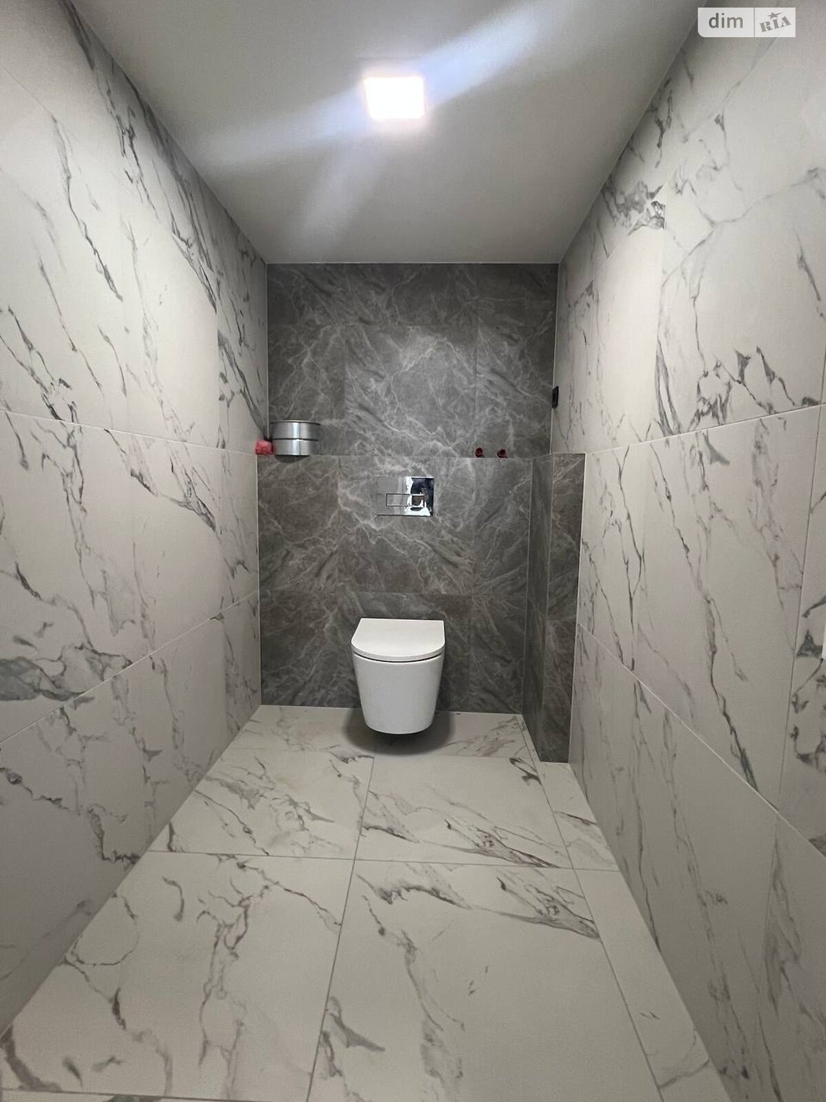 Комерційне приміщення в Рівному, здам в оренду по Чорновола В’ячеслава вулиця, район Південний, ціна: 61 800 грн за об’єкт фото 1