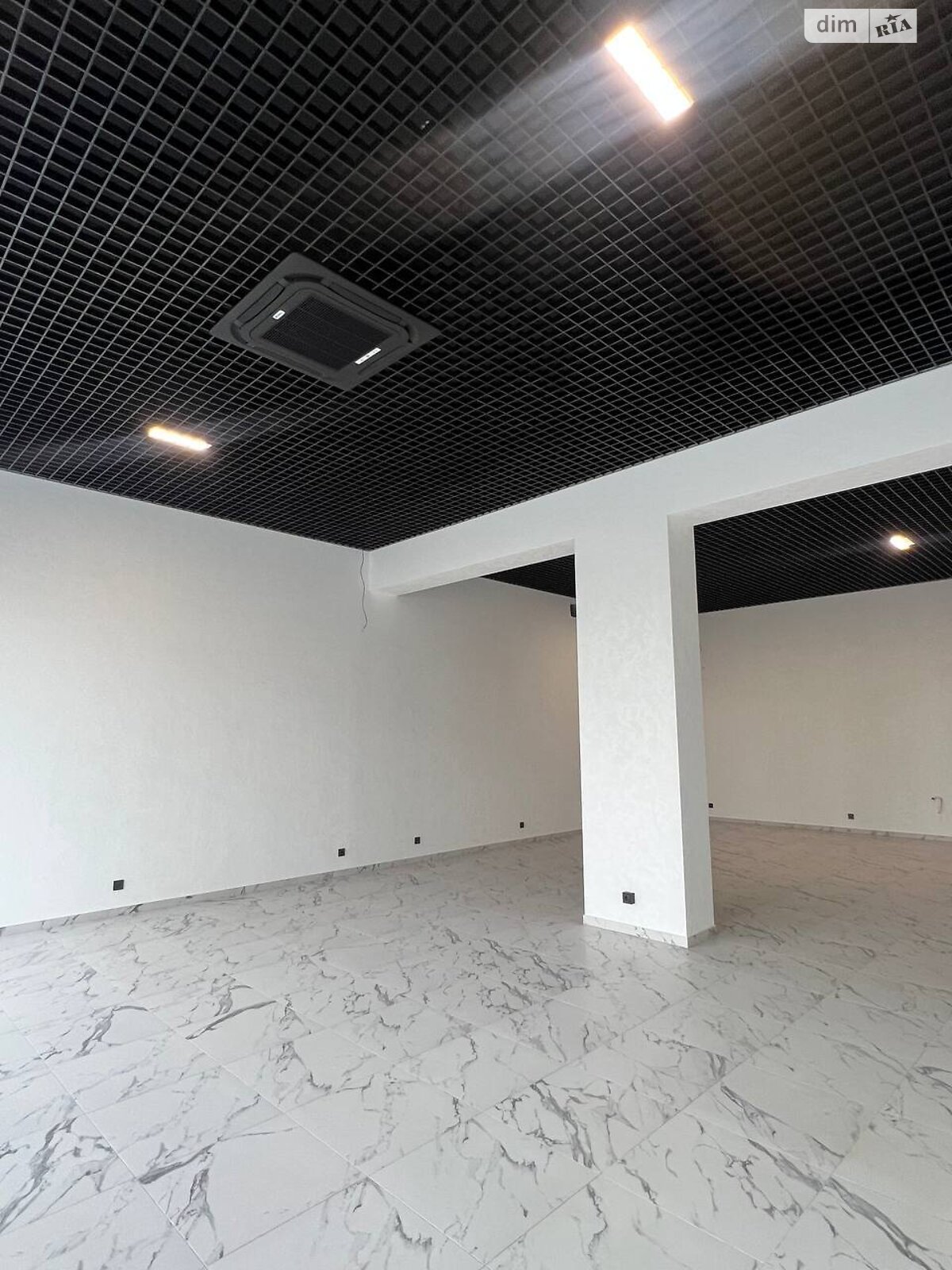 Коммерческое помещение в Ровно, сдам в аренду по Черновола Вячеслава улица 94Г, район Южный, цена: 73 800 грн за объект фото 1