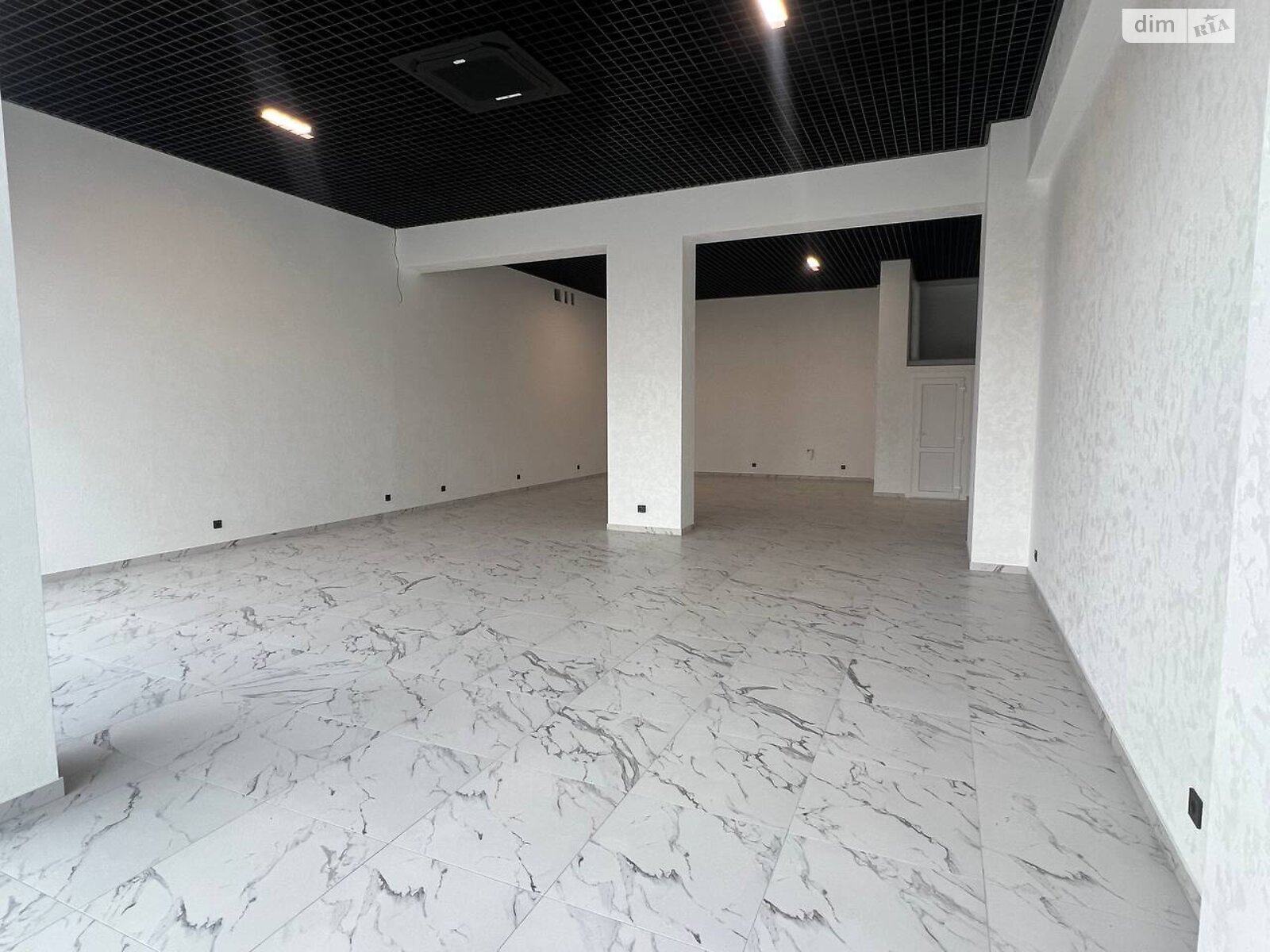 Коммерческое помещение в Ровно, сдам в аренду по Черновола Вячеслава улица 94Г, район Южный, цена: 73 800 грн за объект фото 1