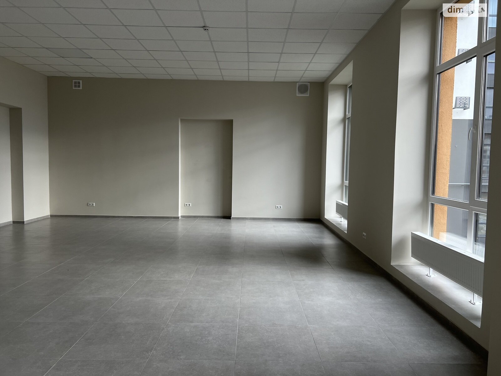 Комерційне приміщення в Рівному, здам в оренду по Студентська вулиця 24, район Південний, ціна: 26 757 грн за об’єкт фото 1