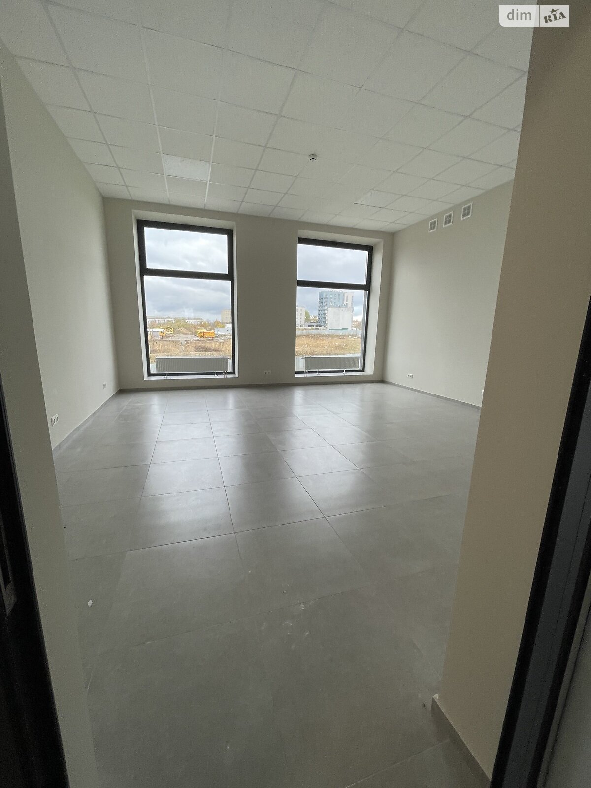 Комерційне приміщення в Рівному, здам в оренду по Студентська вулиця 24, район Південний, ціна: 13 799 грн за об’єкт фото 1