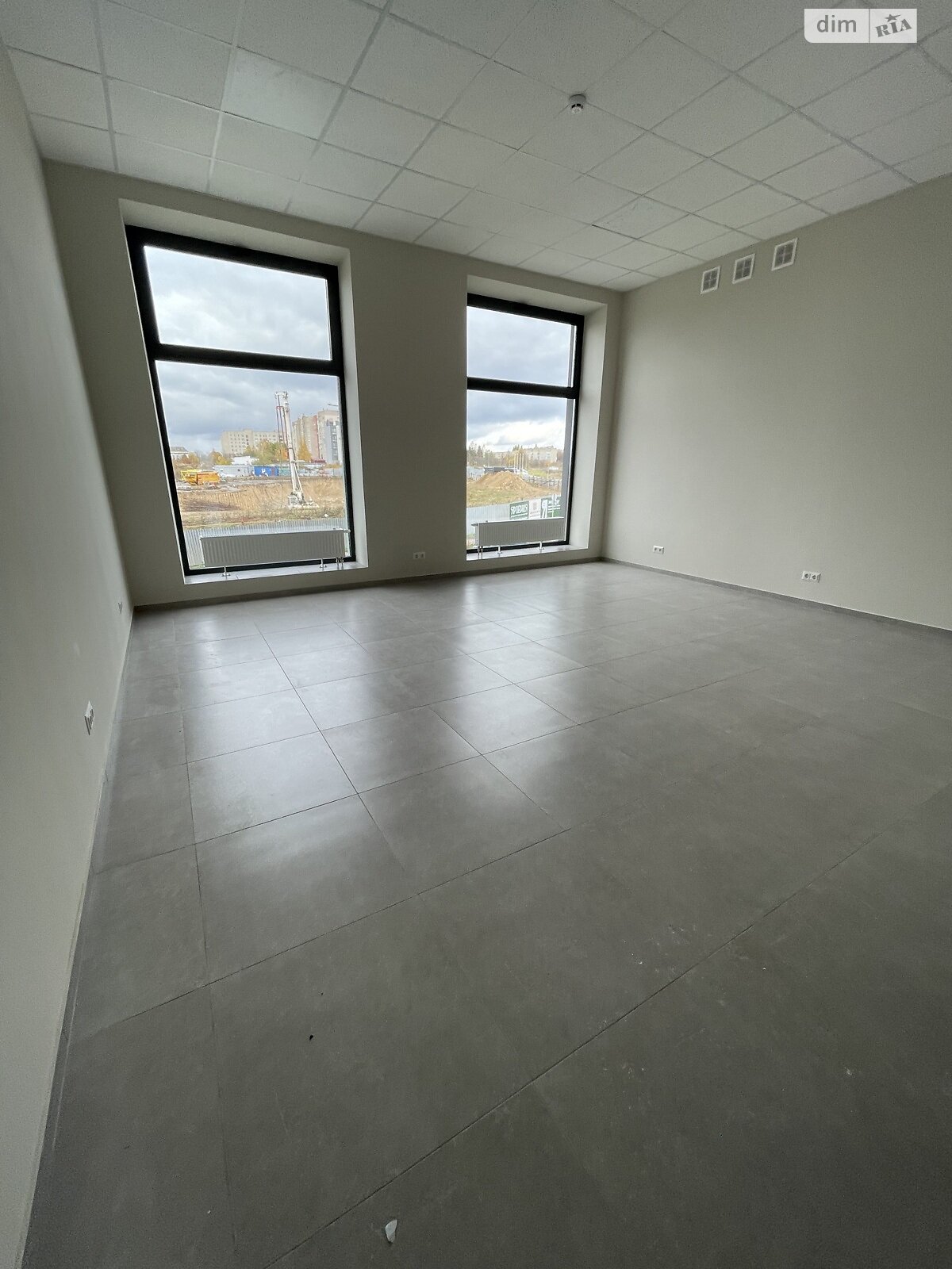 Комерційне приміщення в Рівному, здам в оренду по Студентська вулиця 24, район Південний, ціна: 13 799 грн за об’єкт фото 1