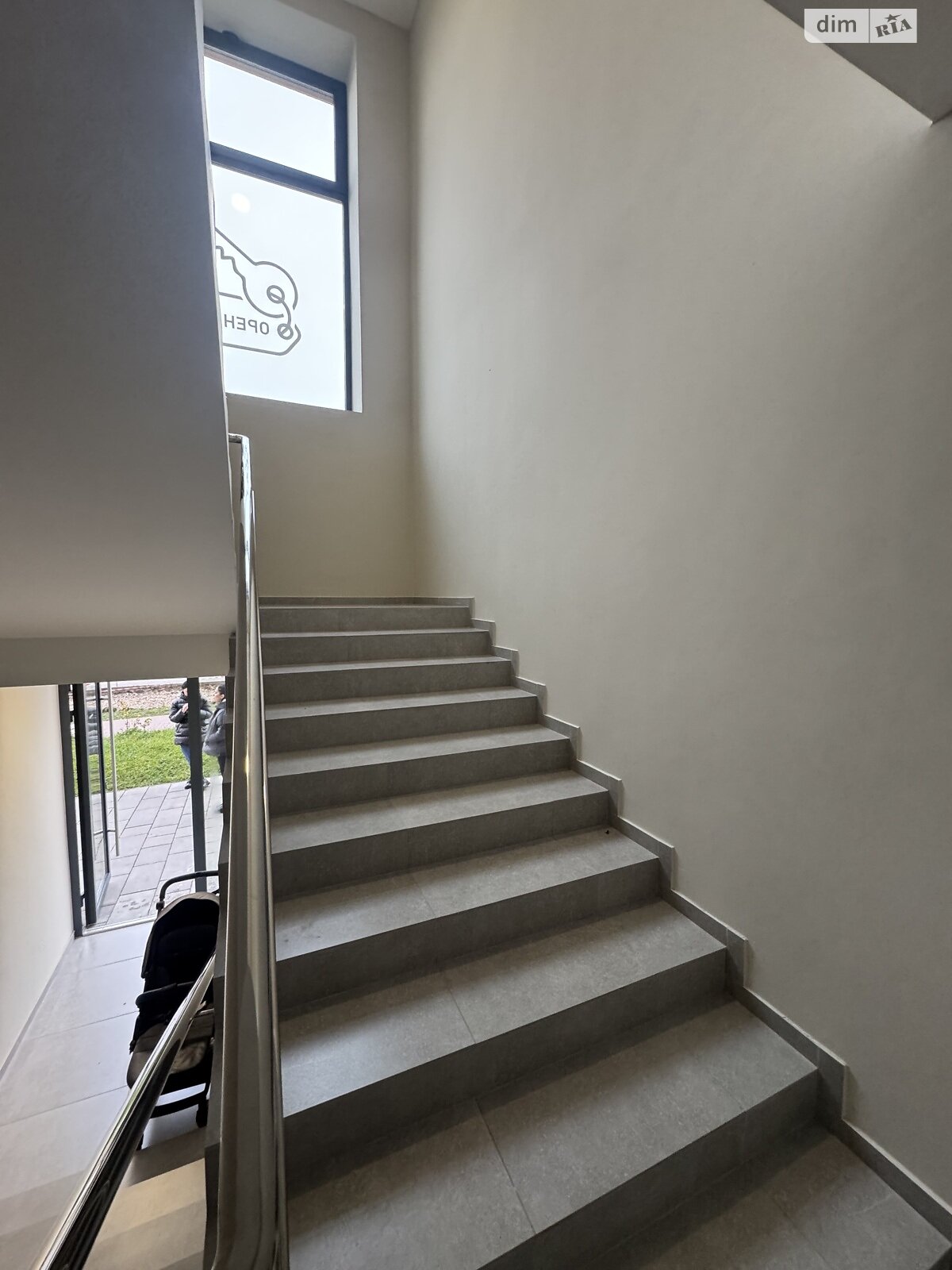 Коммерческое помещение в Ровно, сдам в аренду по Студенческая улица 24, район Южный, цена: 16 900 грн за объект фото 1 Коммерческое помещение в Ровно, сдам в аренду по Студенческая улица 24, район Южный, цена: 16 900 грн за объект фото 1