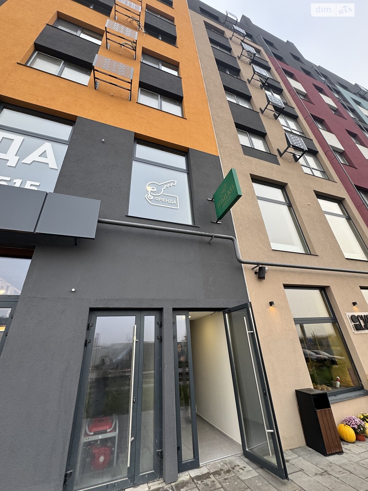 Коммерческое помещение в Ровно, сдам в аренду по Студенческая улица 24, район Южный, цена: 16 900 грн за объект фото 1 Коммерческое помещение в Ровно, сдам в аренду по Студенческая улица 24, район Южный, цена: 16 900 грн за объект фото 1