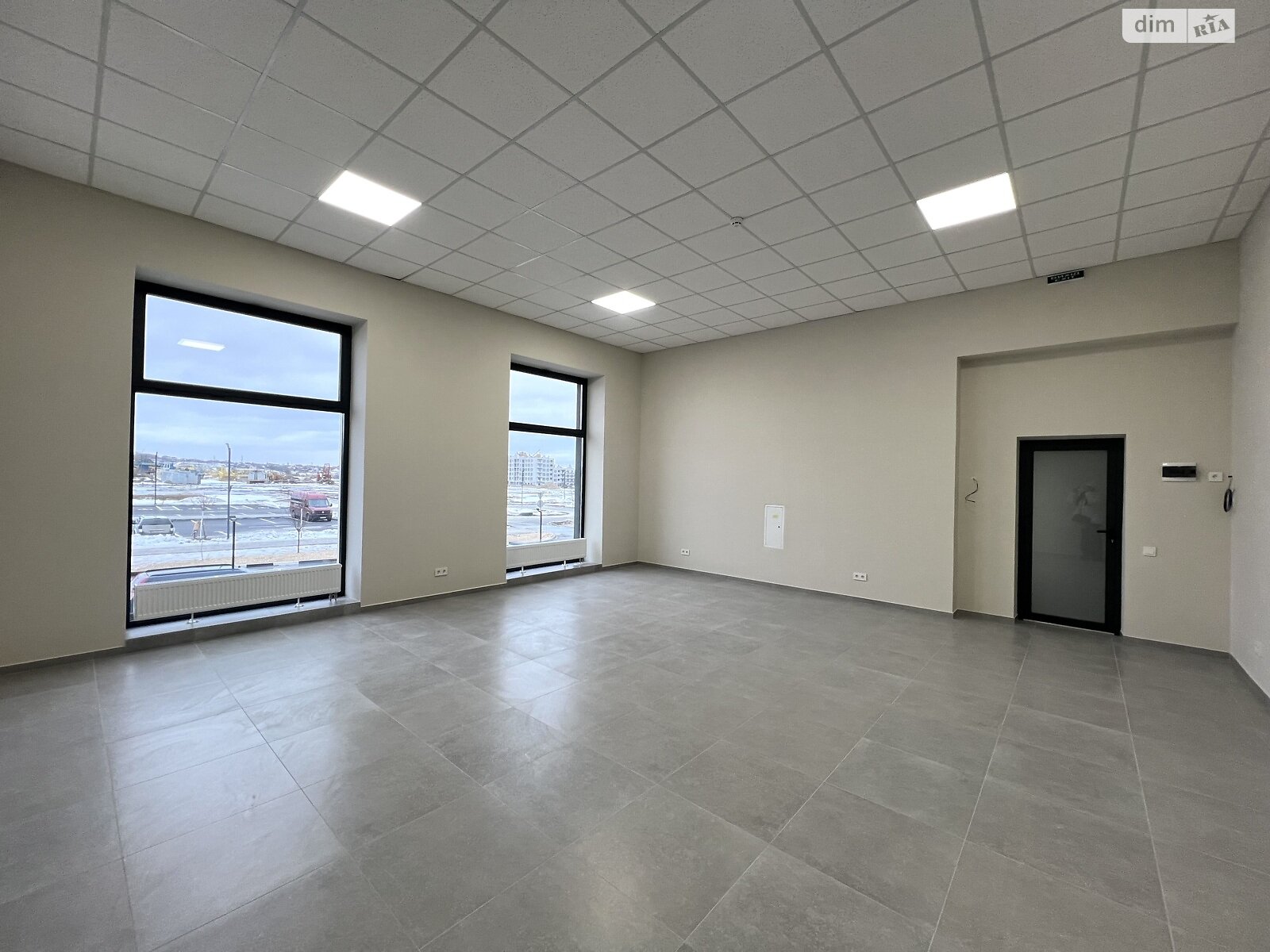 Коммерческое помещение в Ровно, сдам в аренду по Студенческая улица 26А/5, район Южный, цена: 24 392 грн за объект фото 1