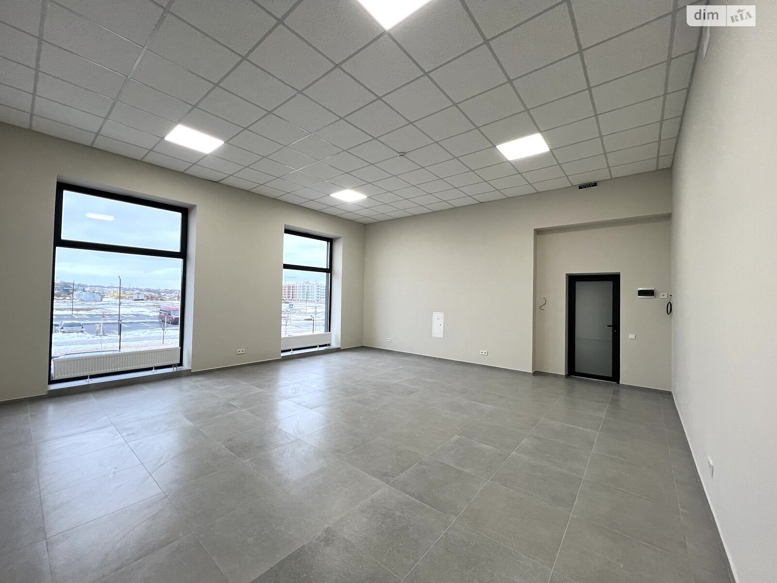 Коммерческое помещение в Ровно, сдам в аренду по Студенческая улица 26А/5, район Южный, цена: 24 392 грн за объект фото 1