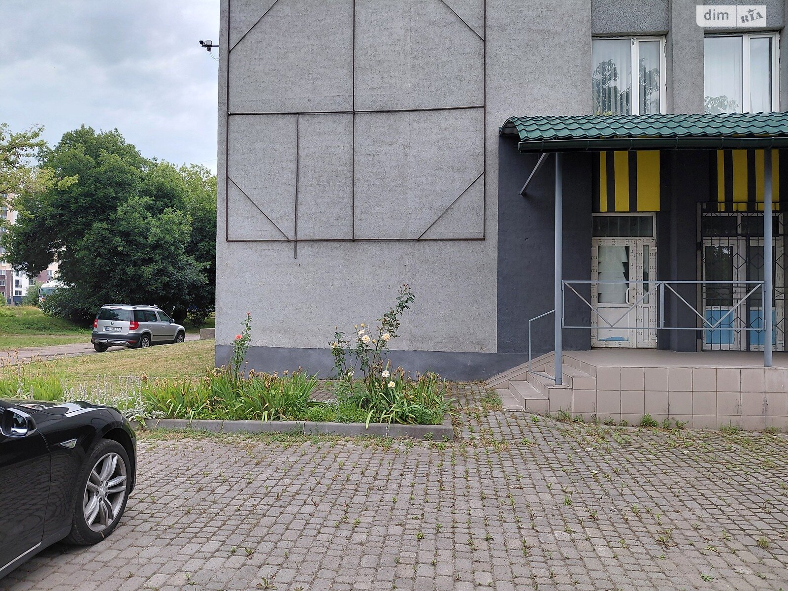 Комерційне приміщення в Рівному, здам в оренду по Млинівська вулиця 28, район Ювілейний, ціна: 20 000 грн за об’єкт фото 1 Комерційне приміщення в Рівному, здам в оренду по Млинівська вулиця 28, район Ювілейний, ціна: 20 000 грн за об’єкт фото 1