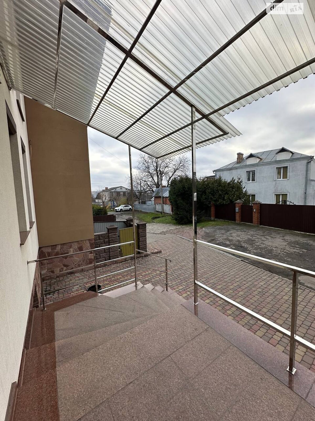 Комерційне приміщення в Рівному, здам в оренду по Золотіївська вулиця 11В, район Золотіїв, ціна: 30 000 грн за об’єкт фото 1