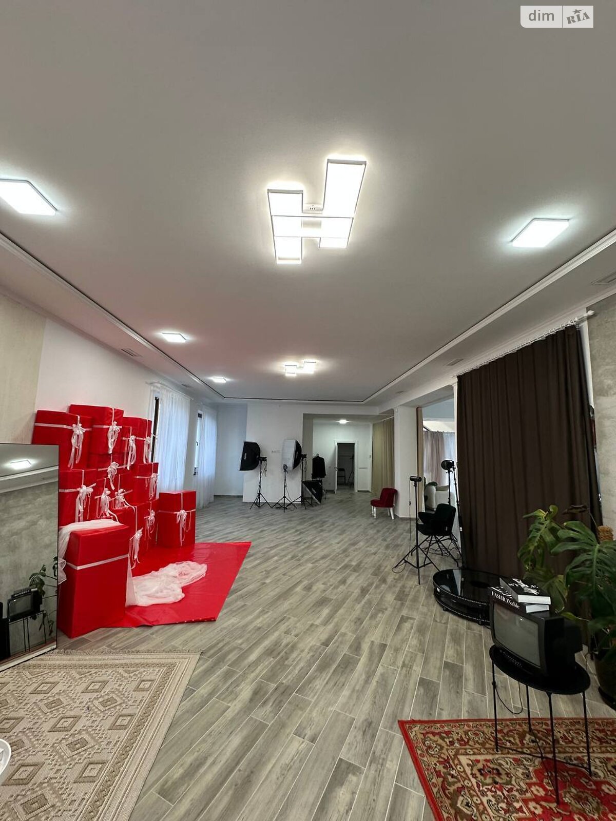 Комерційне приміщення в Рівному, здам в оренду по Золотіївська вулиця 11В, район Золотіїв, ціна: 30 000 грн за об’єкт фото 1