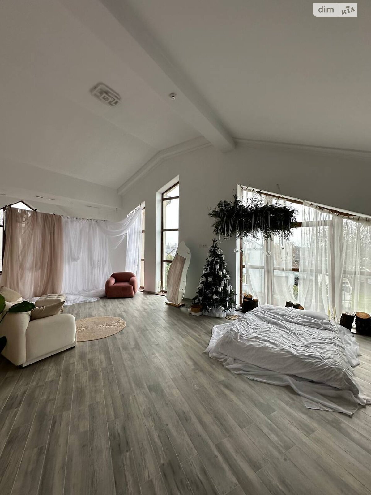 Комерційне приміщення в Рівному, здам в оренду по Золотіївська вулиця 11В, район Золотіїв, ціна: 30 000 грн за об’єкт фото 1