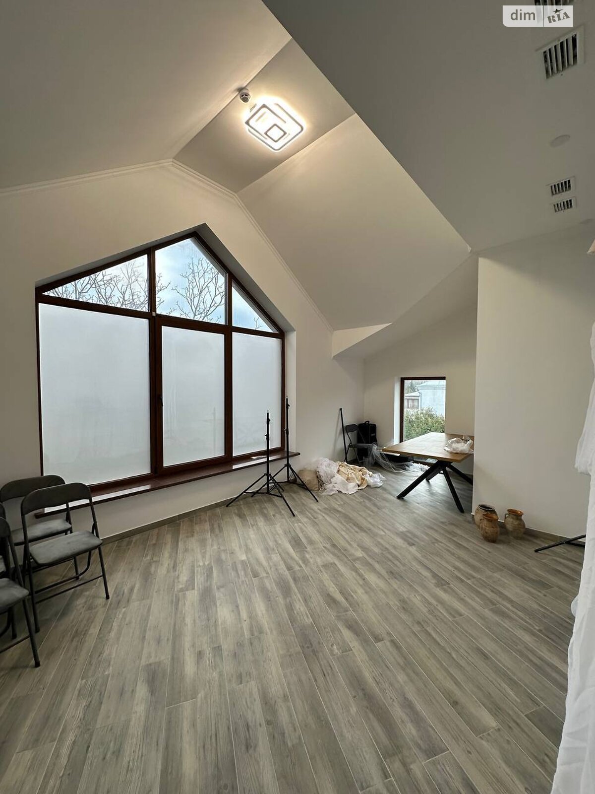 Комерційне приміщення в Рівному, здам в оренду по Золотіївська вулиця 11В, район Золотіїв, ціна: 30 000 грн за об’єкт фото 1