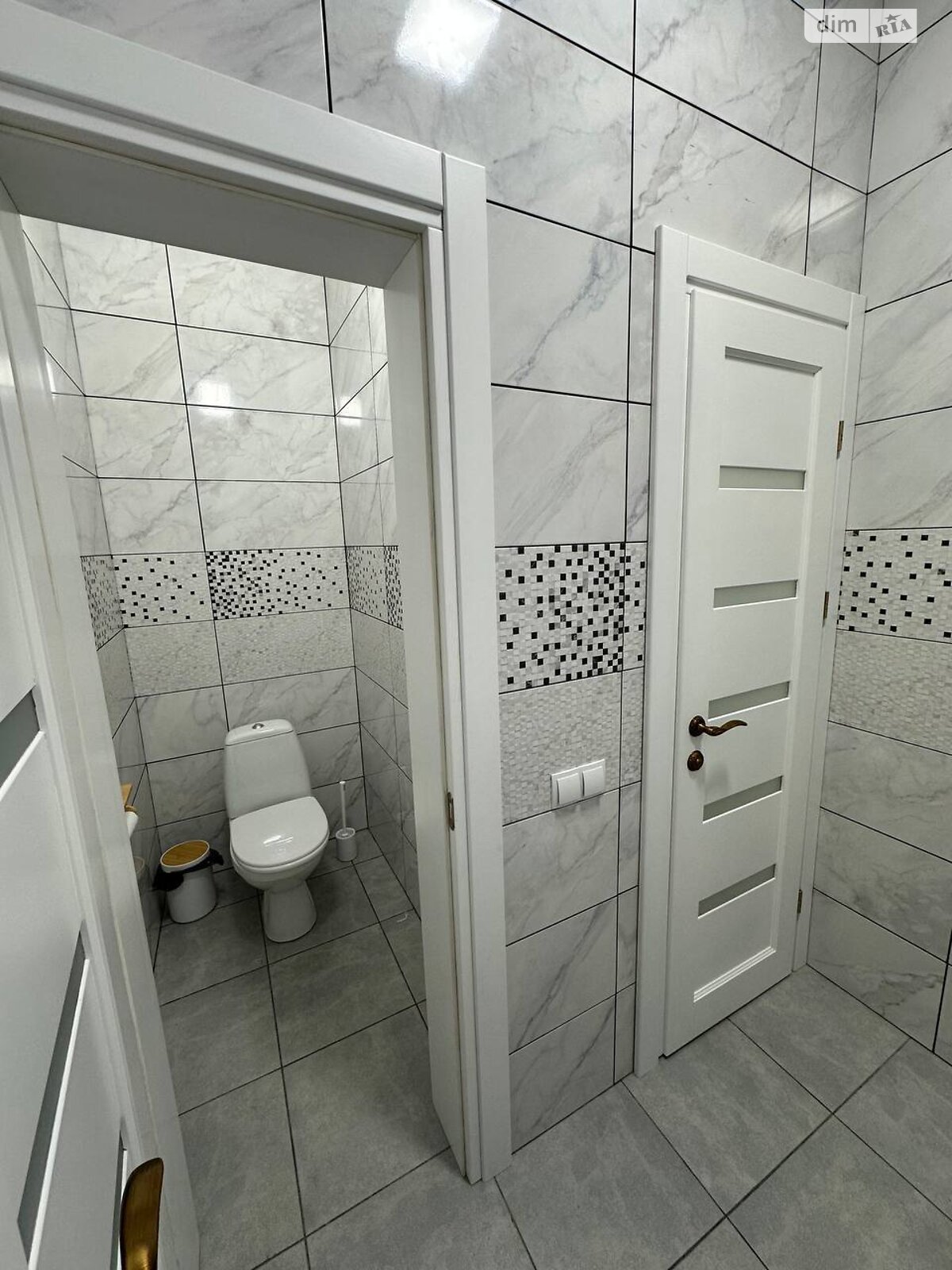 Комерційне приміщення в Рівному, здам в оренду по Золотіївська вулиця 11В, район Золотіїв, ціна: 30 000 грн за об’єкт фото 1