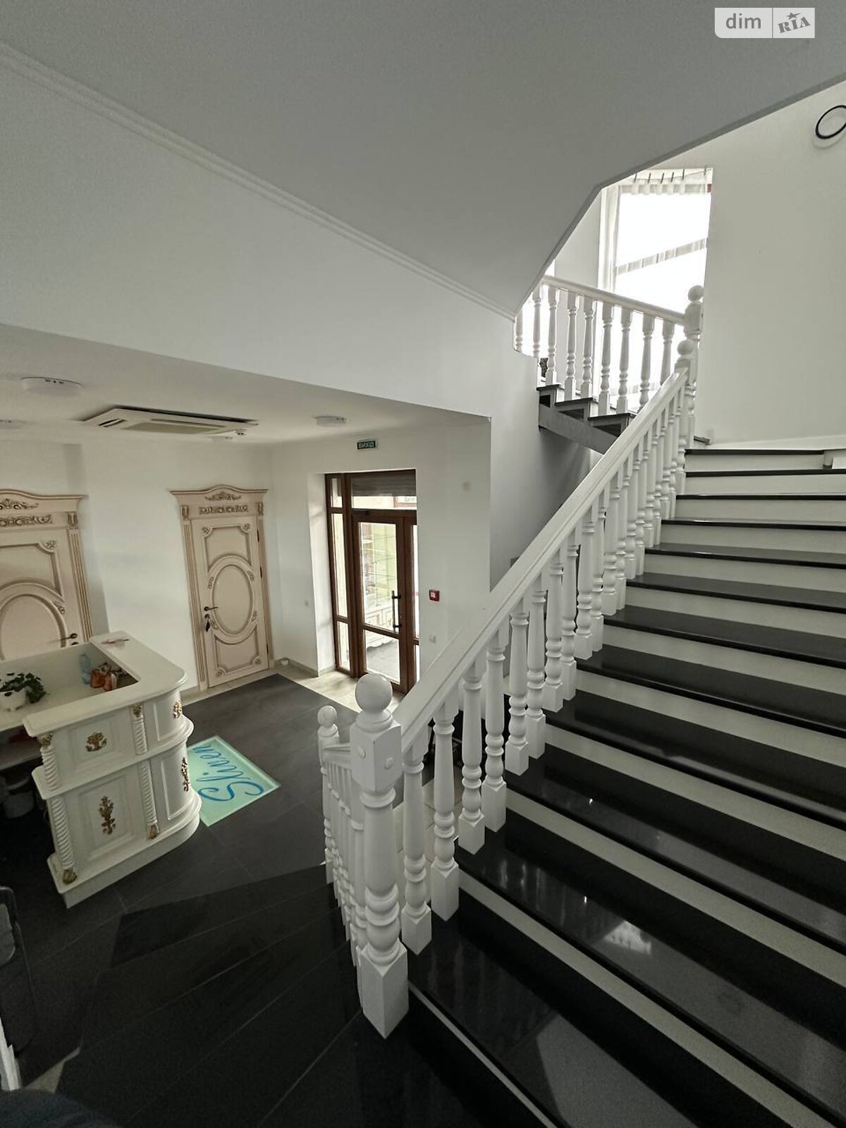 Комерційне приміщення в Рівному, здам в оренду по Золотіївська вулиця 11В, район Золотіїв, ціна: 30 000 грн за об’єкт фото 1