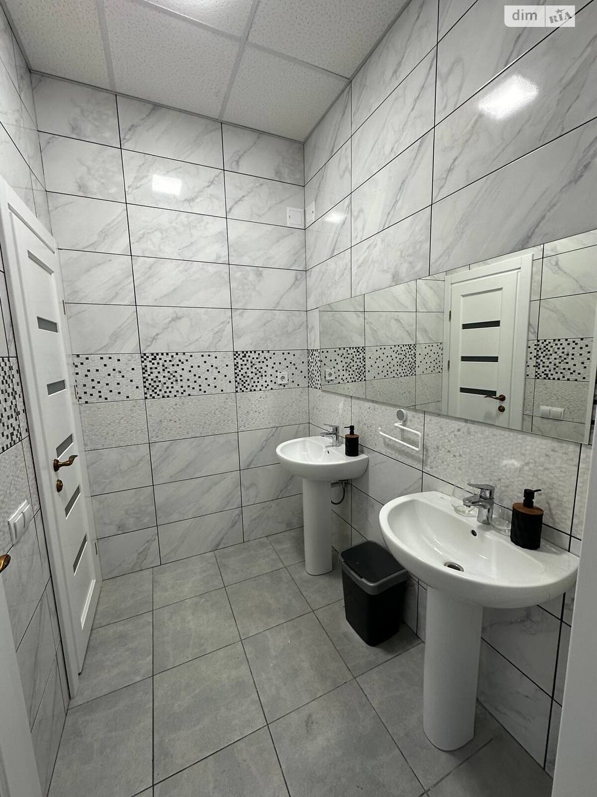 Комерційне приміщення в Рівному, здам в оренду по Золотіївська вулиця 11В, район Золотіїв, ціна: 30 000 грн за об’єкт фото 1