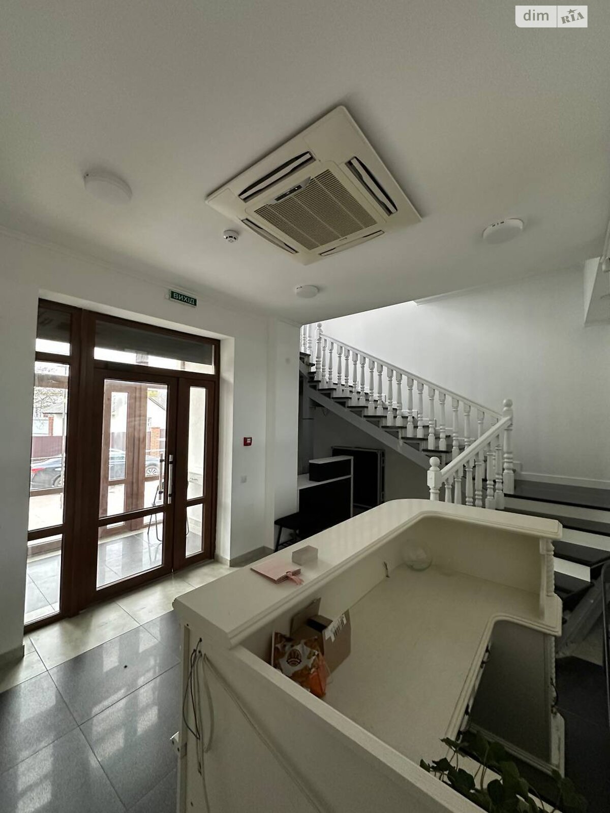 Комерційне приміщення в Рівному, здам в оренду по Золотіївська вулиця 11В, район Золотіїв, ціна: 30 000 грн за об’єкт фото 1