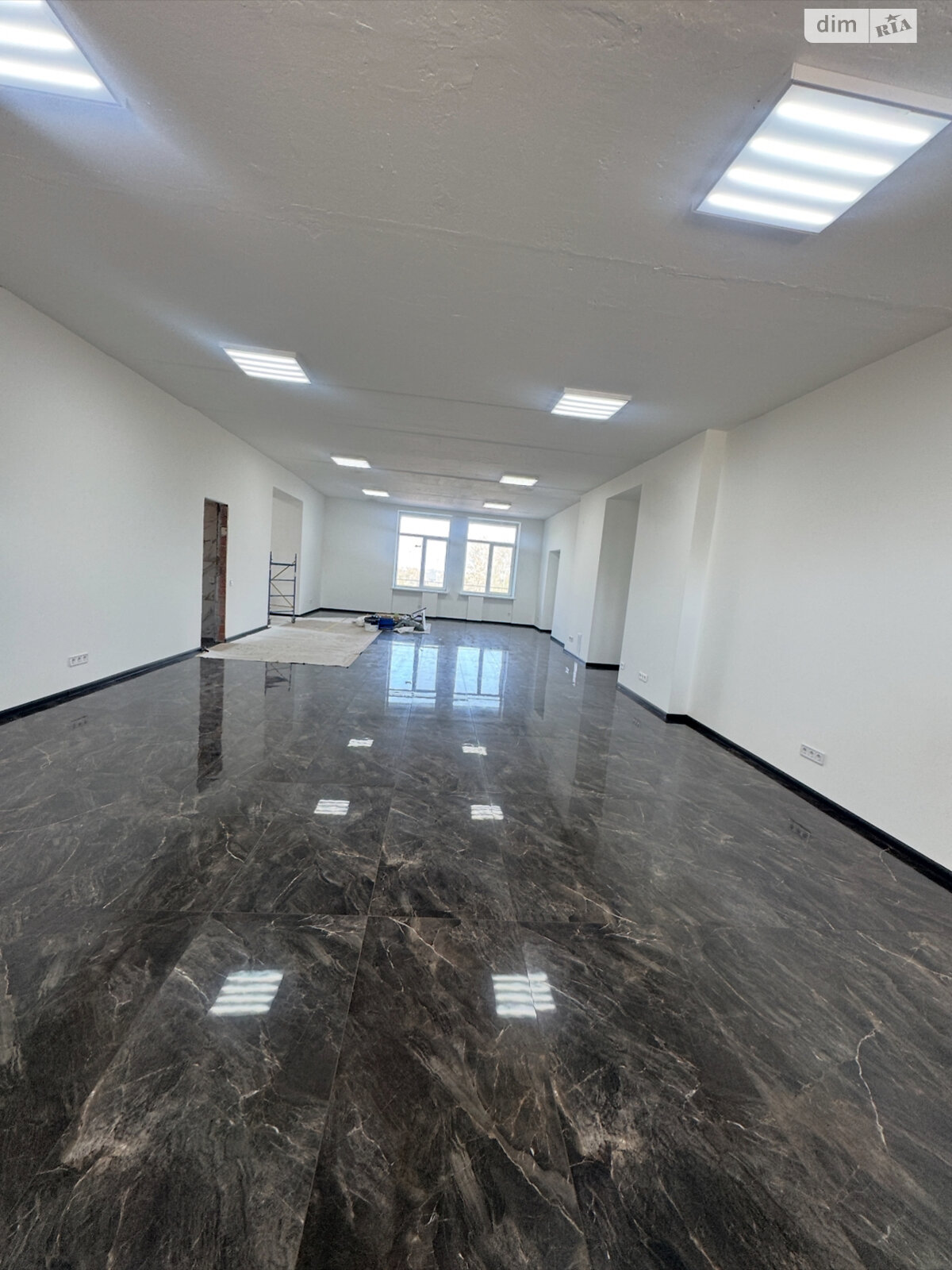 Комерційне приміщення в Рівному, здам в оренду по Київська вулиця 108, район Зоопарк, ціна: 37 695 грн за об’єкт фото 1